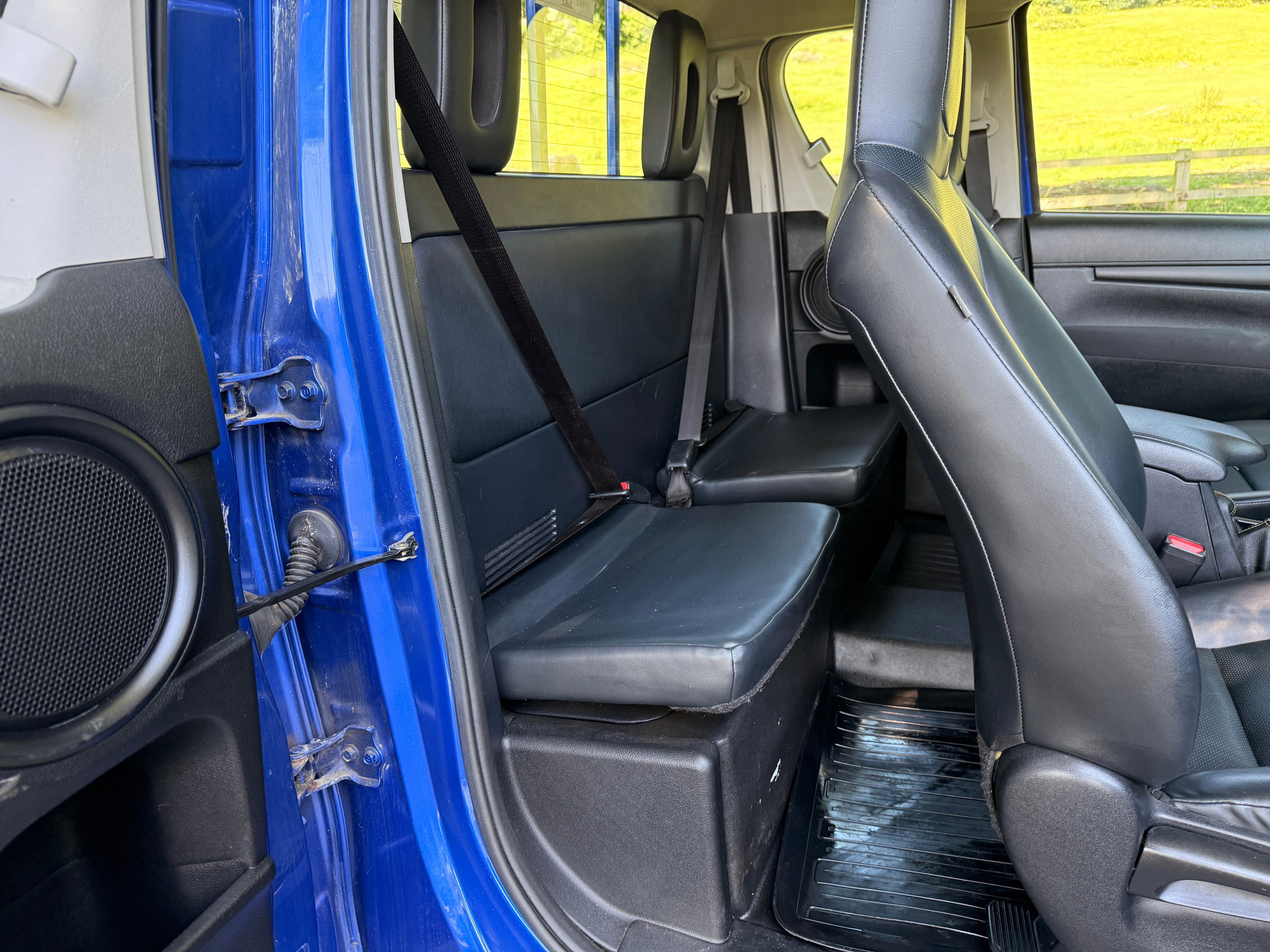Toyota Hilux 2.4 D-4D Active Extra Pickup Extended Cab 4dr Diesel Manual 4WD Euro 6 (s/s) (150 ps) 4dr Manual 2020