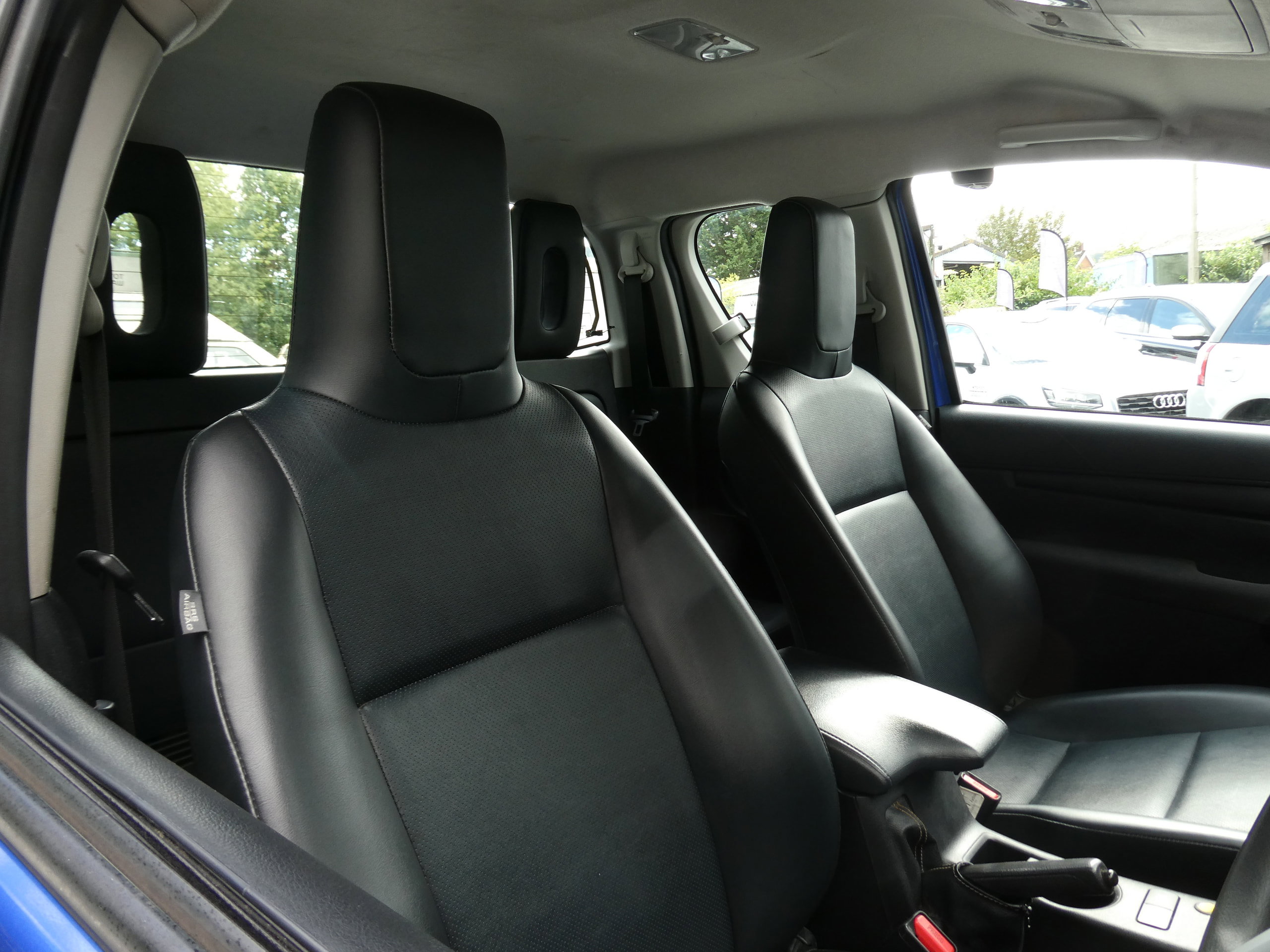 Toyota Hilux 2.4 D-4D Active Extra Pickup Extended Cab 4dr Diesel Manual 4WD Euro 6 (s/s) (150 ps) 4dr Manual 2020