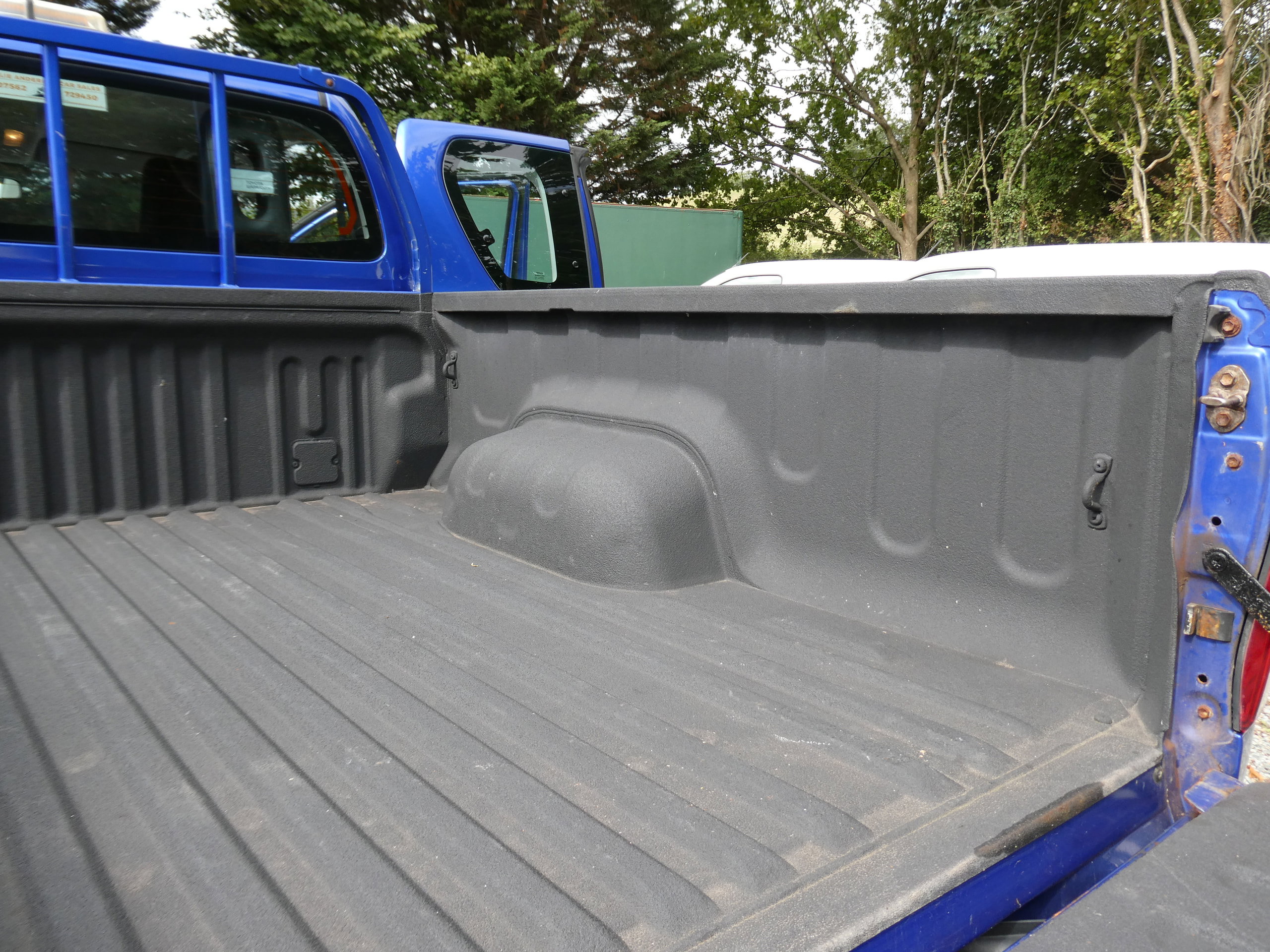 Toyota Hilux 2.4 D-4D Active Extra Pickup Extended Cab 4dr Diesel Manual 4WD Euro 6 (s/s) (150 ps) 4dr Manual 2020