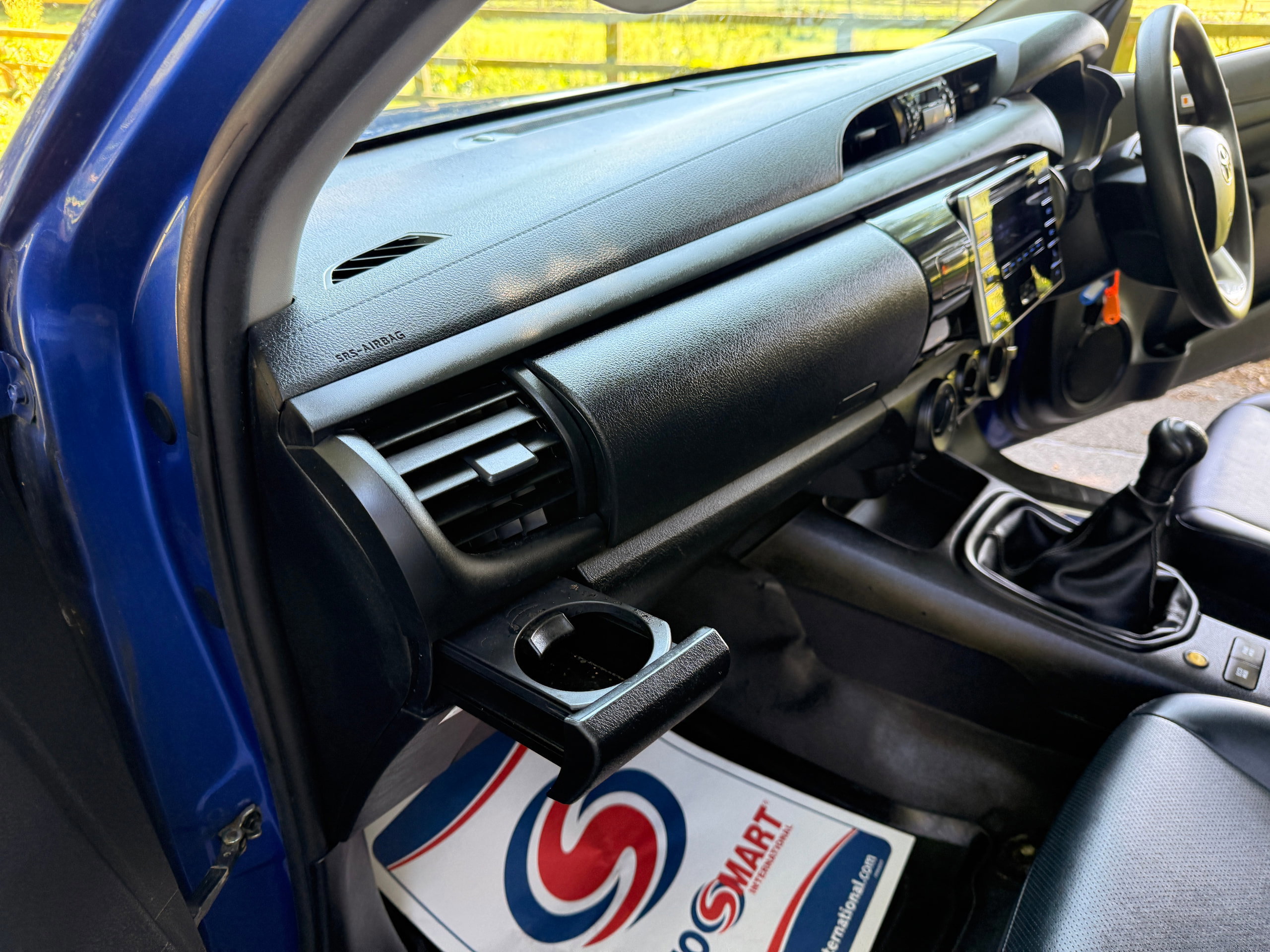 Toyota Hilux 2.4 D-4D Active Extra Pickup Extended Cab 4dr Diesel Manual 4WD Euro 6 (s/s) (150 ps) 4dr Manual 2020