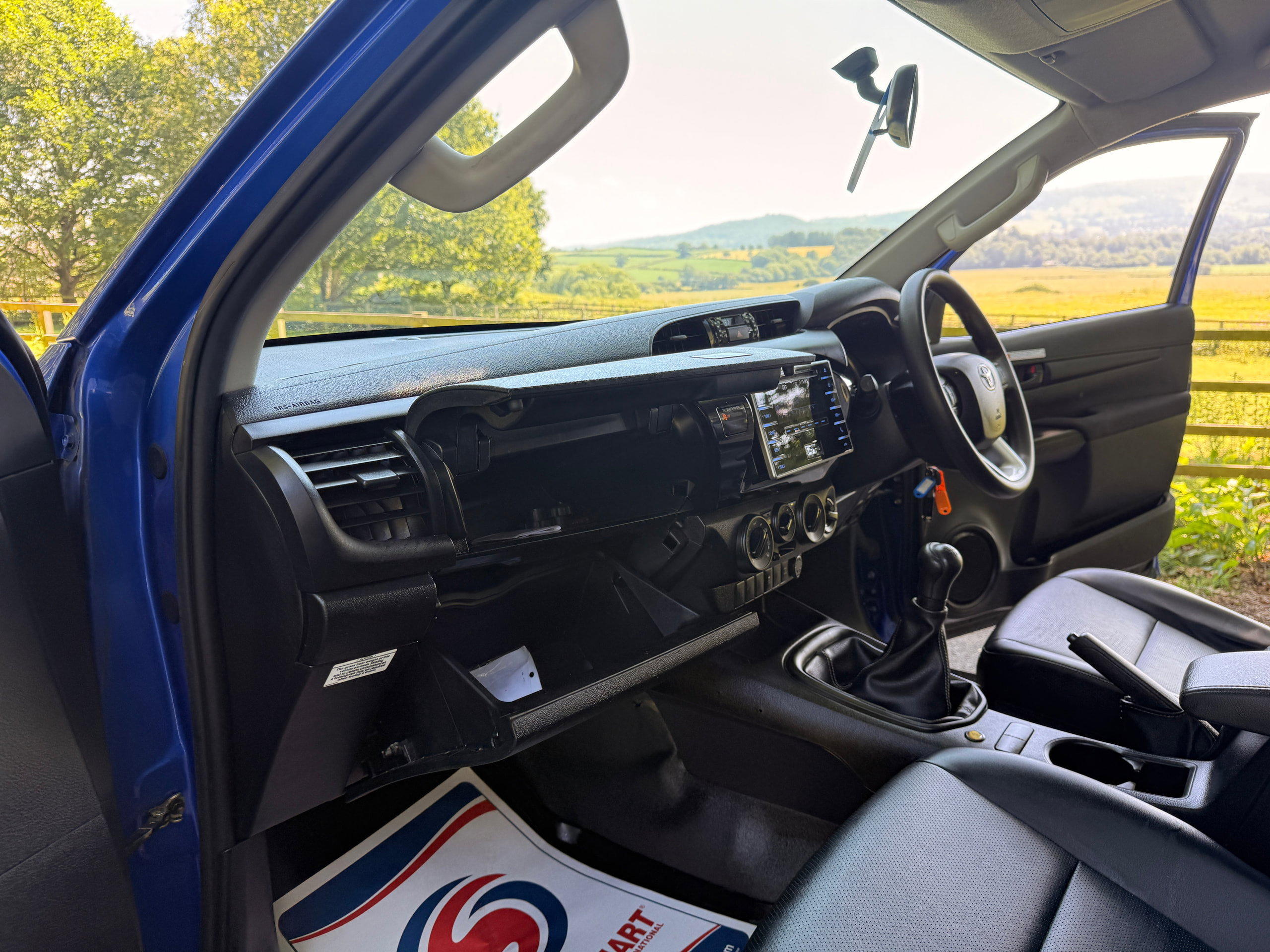 Toyota Hilux 2.4 D-4D Active Extra Pickup Extended Cab 4dr Diesel Manual 4WD Euro 6 (s/s) (150 ps) 4dr Manual 2020