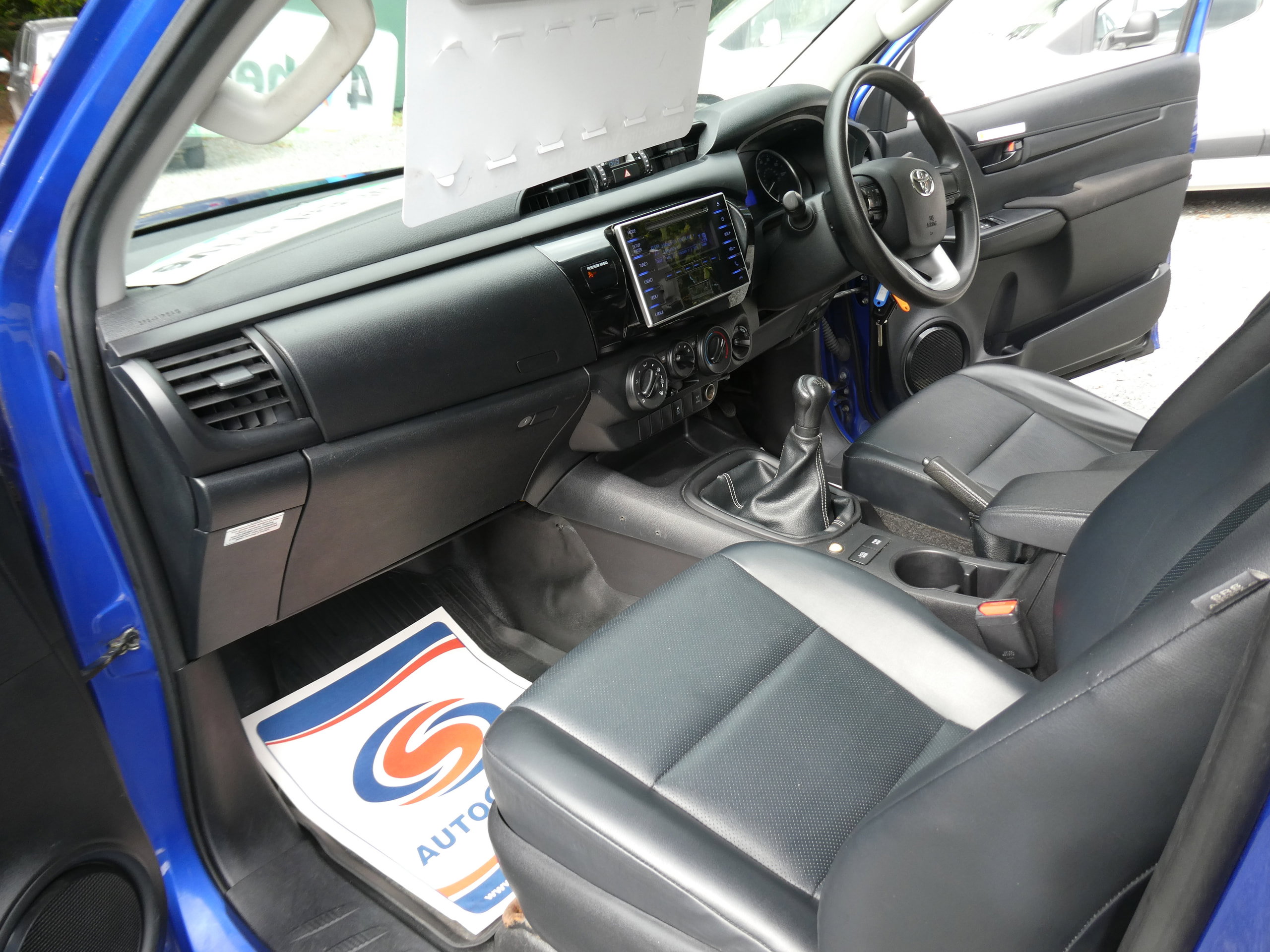 Toyota Hilux 2.4 D-4D Active Extra Pickup Extended Cab 4dr Diesel Manual 4WD Euro 6 (s/s) (150 ps) 4dr Manual 2020