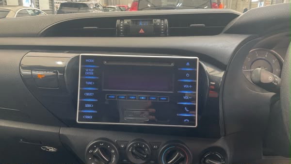 Toyota Hilux 2.4 D-4D Active Extra Pickup Extended Cab 4dr Diesel Manual 4WD Euro 6 (s/s) (150 ps) 4dr Manual 2020