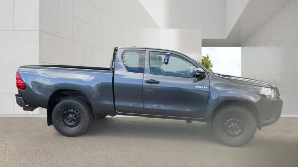 Toyota Hilux 2.4 D-4D Active Extra Pickup Extended Cab 4dr Diesel Manual 4WD Euro 6 (s/s) (150 ps) 4dr Manual 2020
