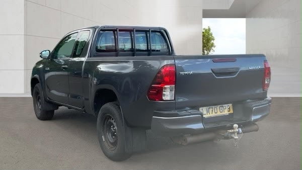 Toyota Hilux 2.4 D-4D Active Extra Pickup Extended Cab 4dr Diesel Manual 4WD Euro 6 (s/s) (150 ps) 4dr Manual 2020