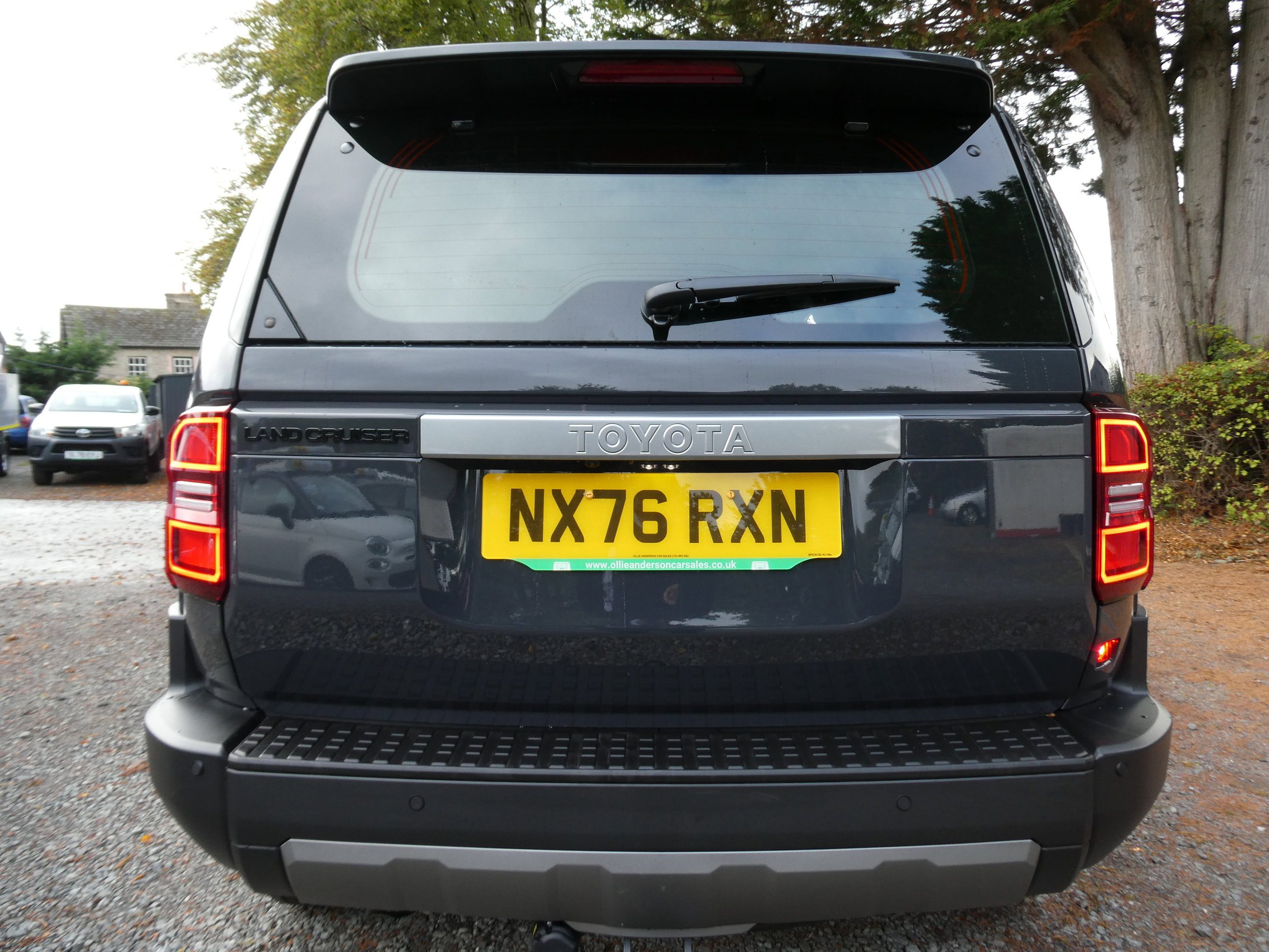 Toyota Land Cruiser 2.8D MHEV Panel Van 5dr Diesel Hybrid Auto 4WD LWB Euro 6 (s/s) (205 ps) 5dr Automatic 2026