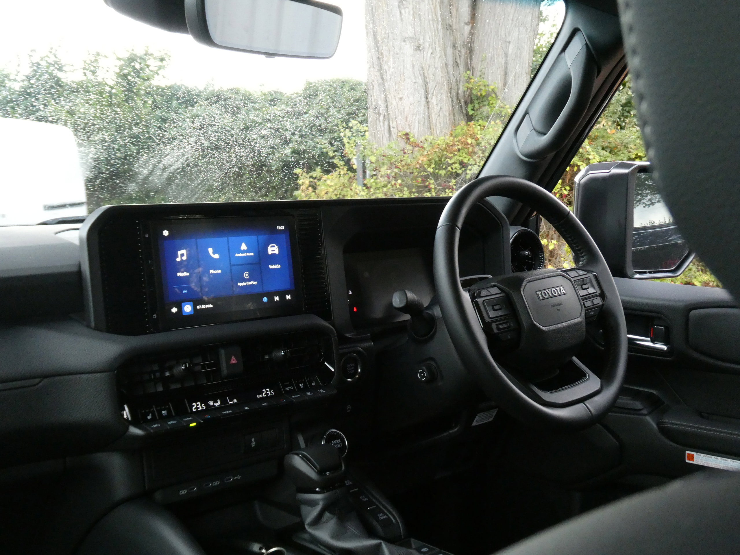 Toyota Land Cruiser 2.8D MHEV Panel Van 5dr Diesel Hybrid Auto 4WD LWB Euro 6 (s/s) (205 ps) 5dr Automatic 2026
