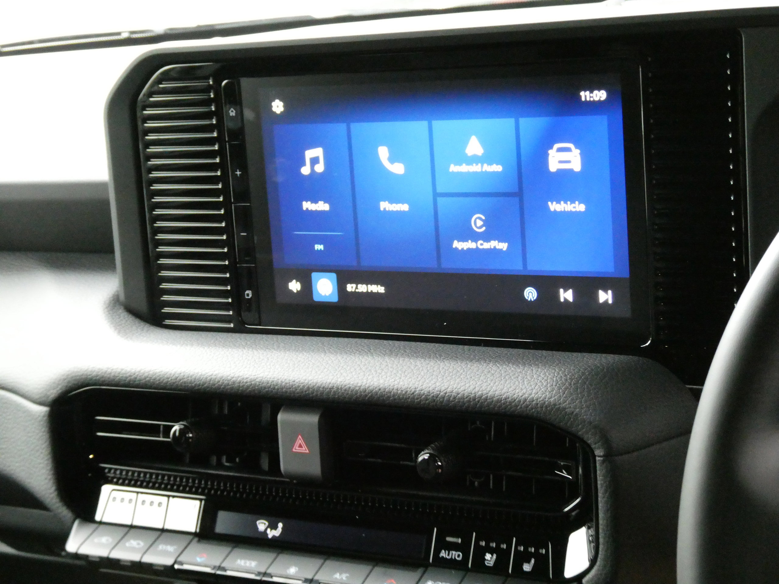 Toyota Land Cruiser 2.8D MHEV Panel Van 5dr Diesel Hybrid Auto 4WD LWB Euro 6 (s/s) (205 ps) 5dr Automatic 2026