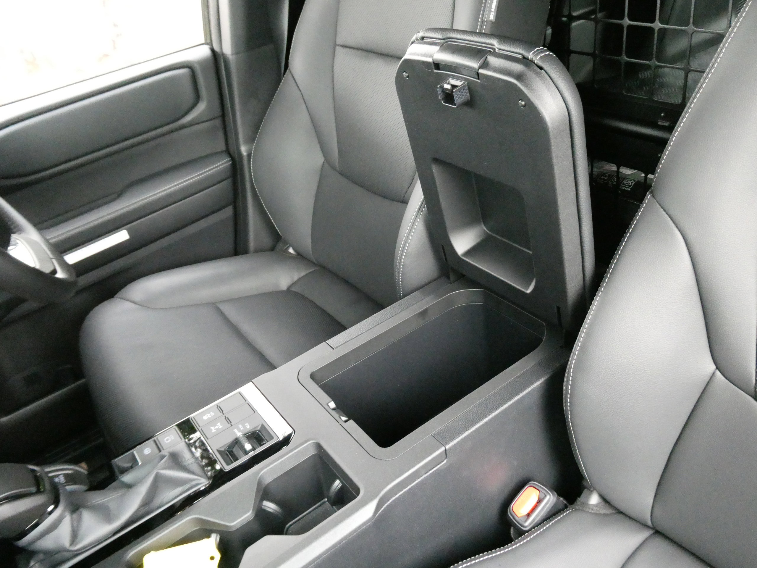 Toyota Land Cruiser 2.8D MHEV Panel Van 5dr Diesel Hybrid Auto 4WD LWB Euro 6 (s/s) (205 ps) 5dr Automatic 2026