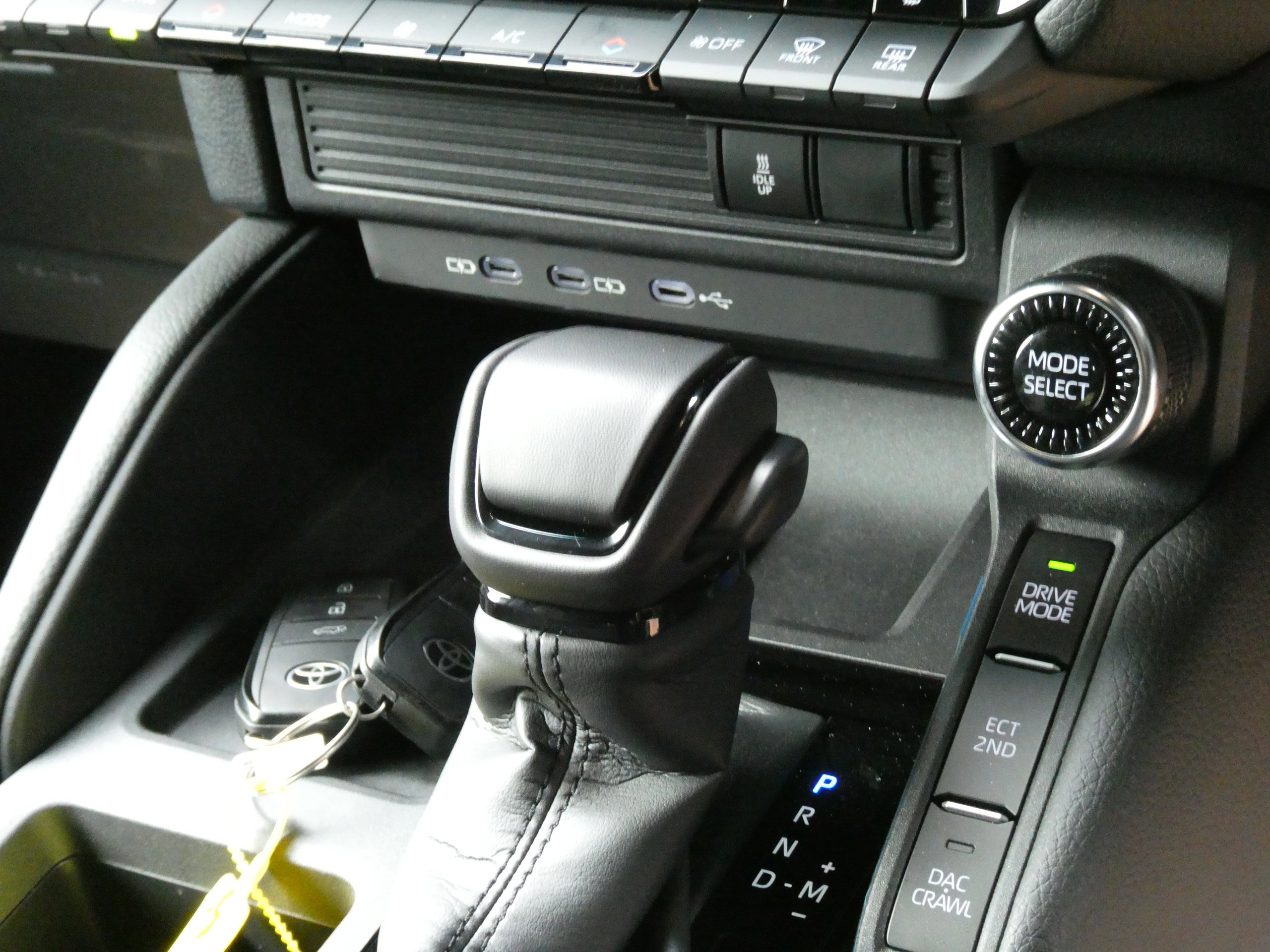 Toyota Land Cruiser 2.8D MHEV Panel Van 5dr Diesel Hybrid Auto 4WD LWB Euro 6 (s/s) (205 ps) 5dr Automatic 2026