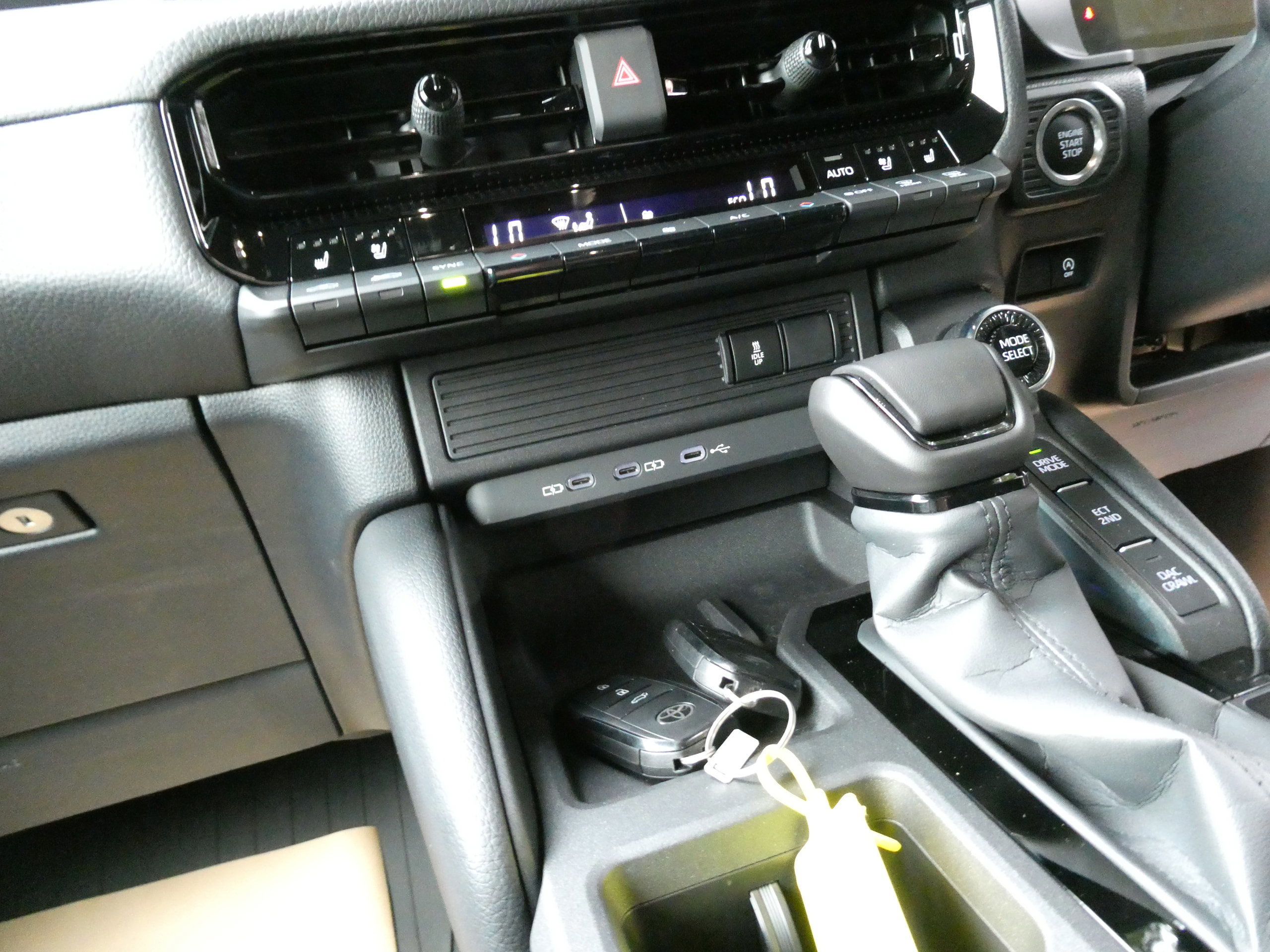 Toyota Land Cruiser 2.8D MHEV Panel Van 5dr Diesel Hybrid Auto 4WD LWB Euro 6 (s/s) (205 ps) 5dr Automatic 2026