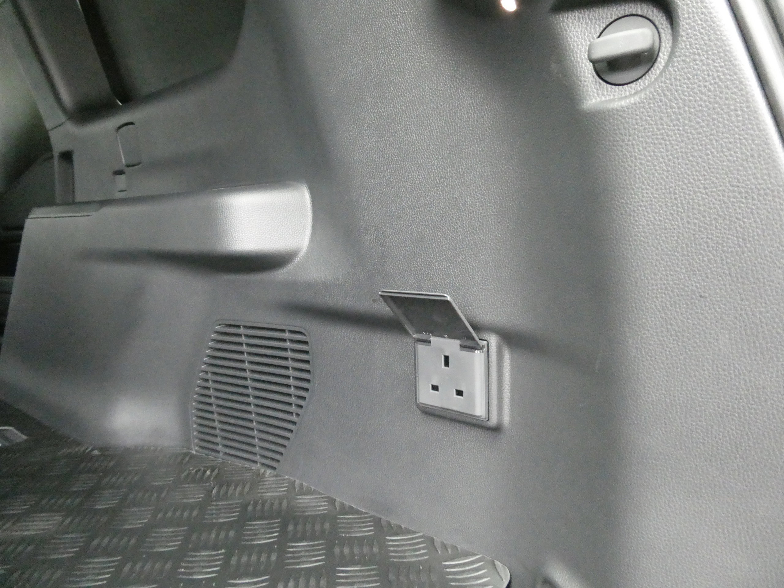 Toyota Land Cruiser 2.8D MHEV Panel Van 5dr Diesel Hybrid Auto 4WD LWB Euro 6 (s/s) (205 ps) 5dr Automatic 2026