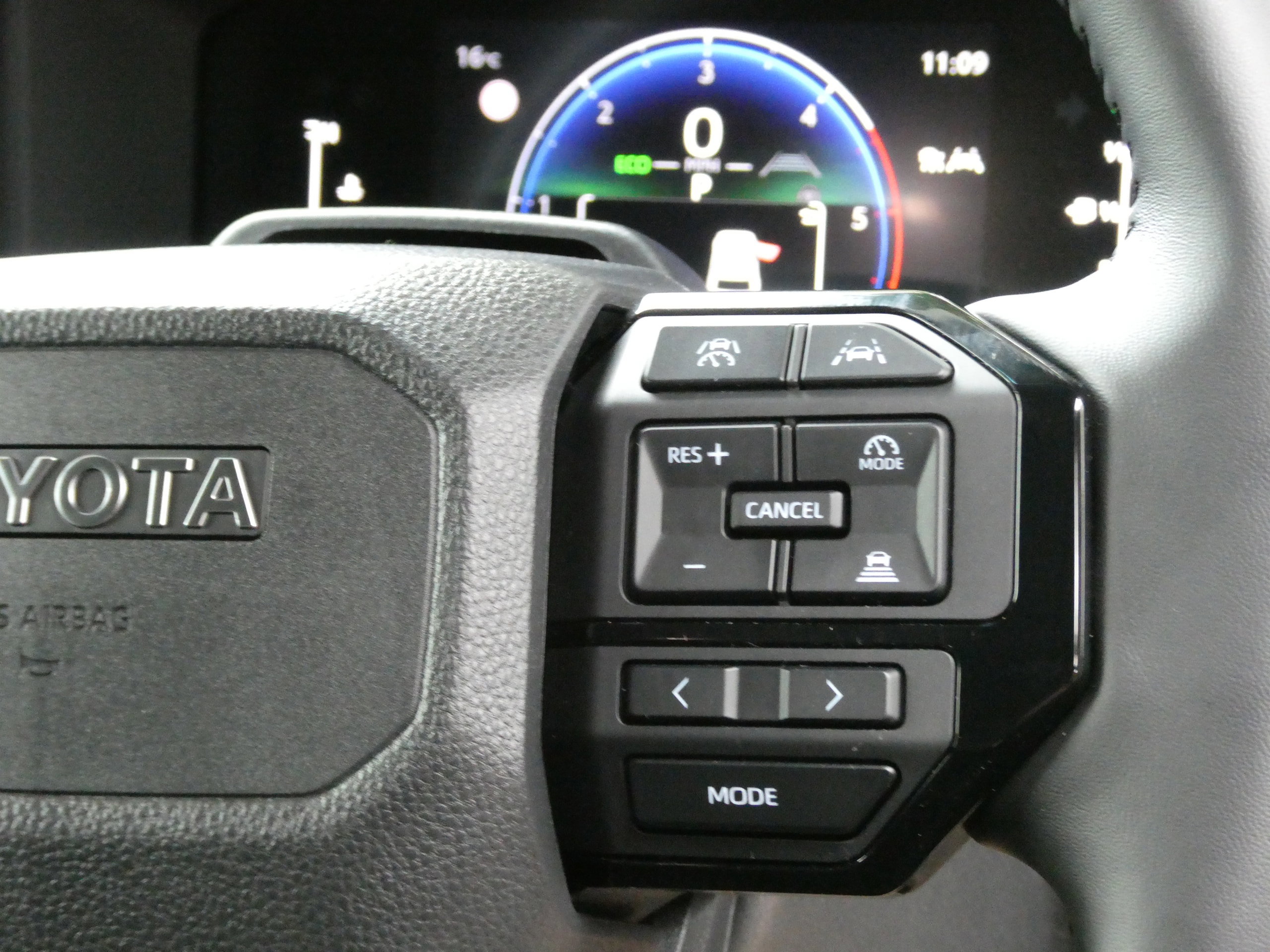 Toyota Land Cruiser 2.8D MHEV Panel Van 5dr Diesel Hybrid Auto 4WD LWB Euro 6 (s/s) (205 ps) 5dr Automatic 2026