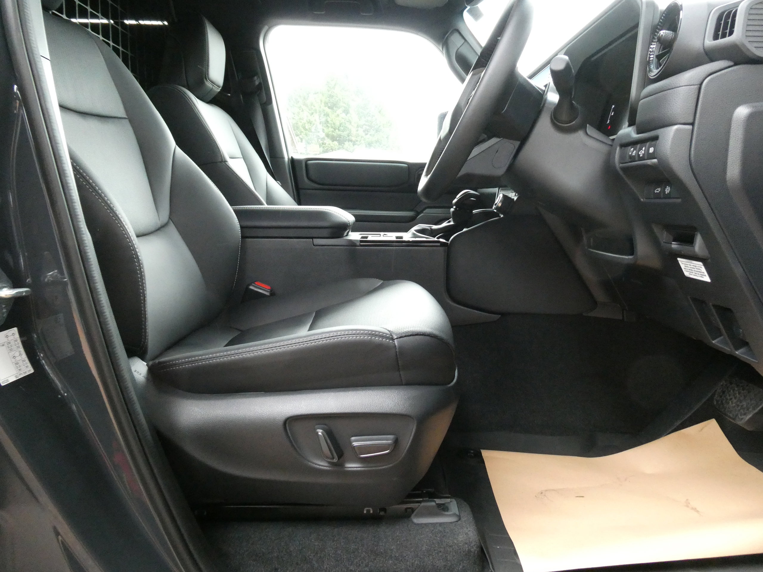 Toyota Land Cruiser 2.8D MHEV Panel Van 5dr Diesel Hybrid Auto 4WD LWB Euro 6 (s/s) (205 ps) 5dr Automatic 2026