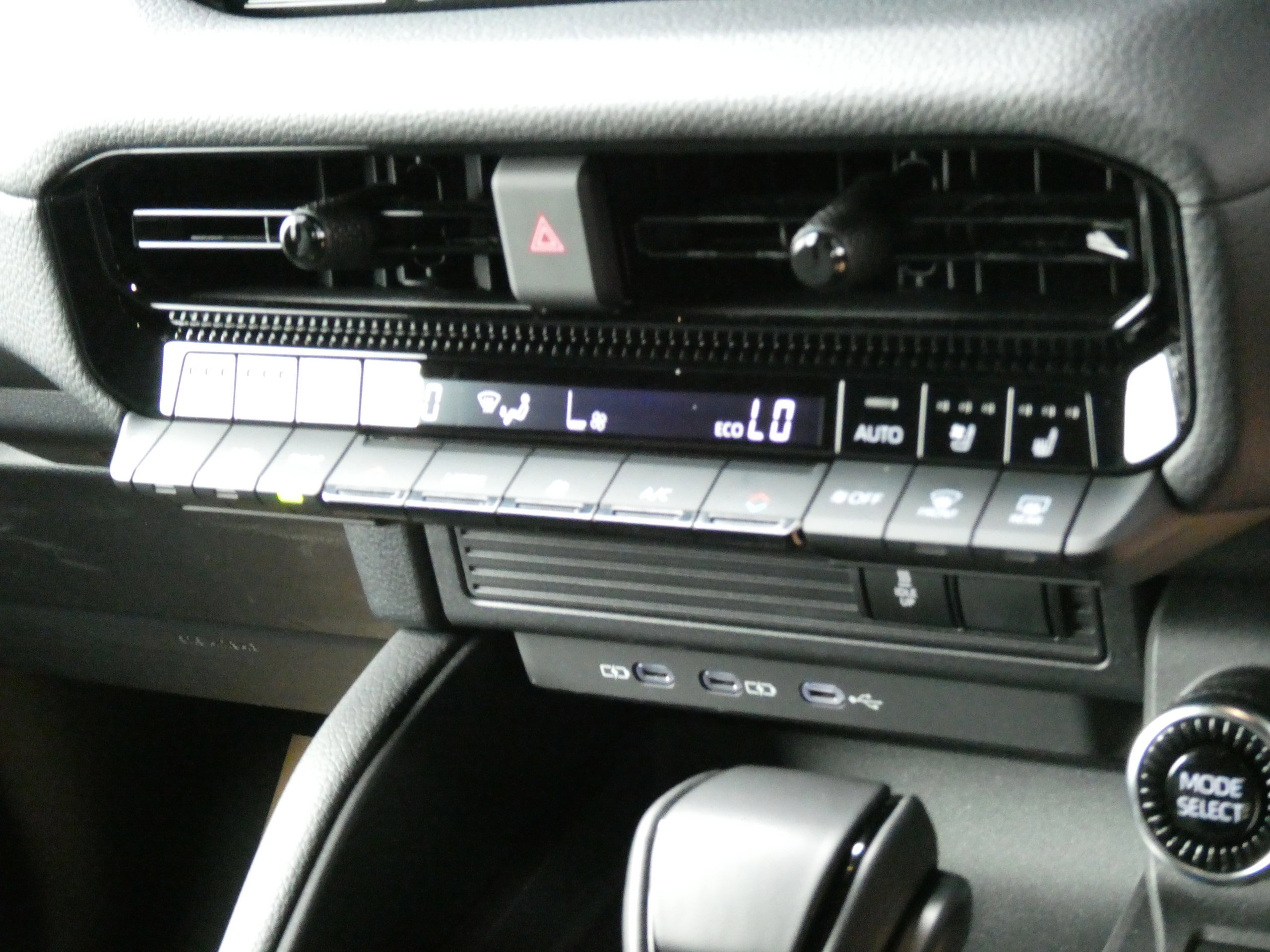 Toyota Land Cruiser 2.8D MHEV Panel Van 5dr Diesel Hybrid Auto 4WD LWB Euro 6 (s/s) (205 ps) 5dr Automatic 2026