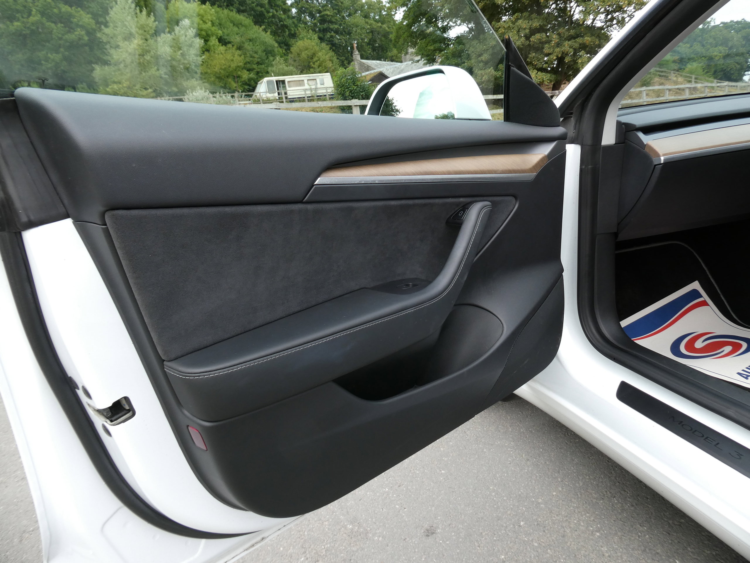 Tesla Model 3 Standard Range Plus Saloon 4dr Electric Auto RWD (241 bhp) 4dr Automatic 2021