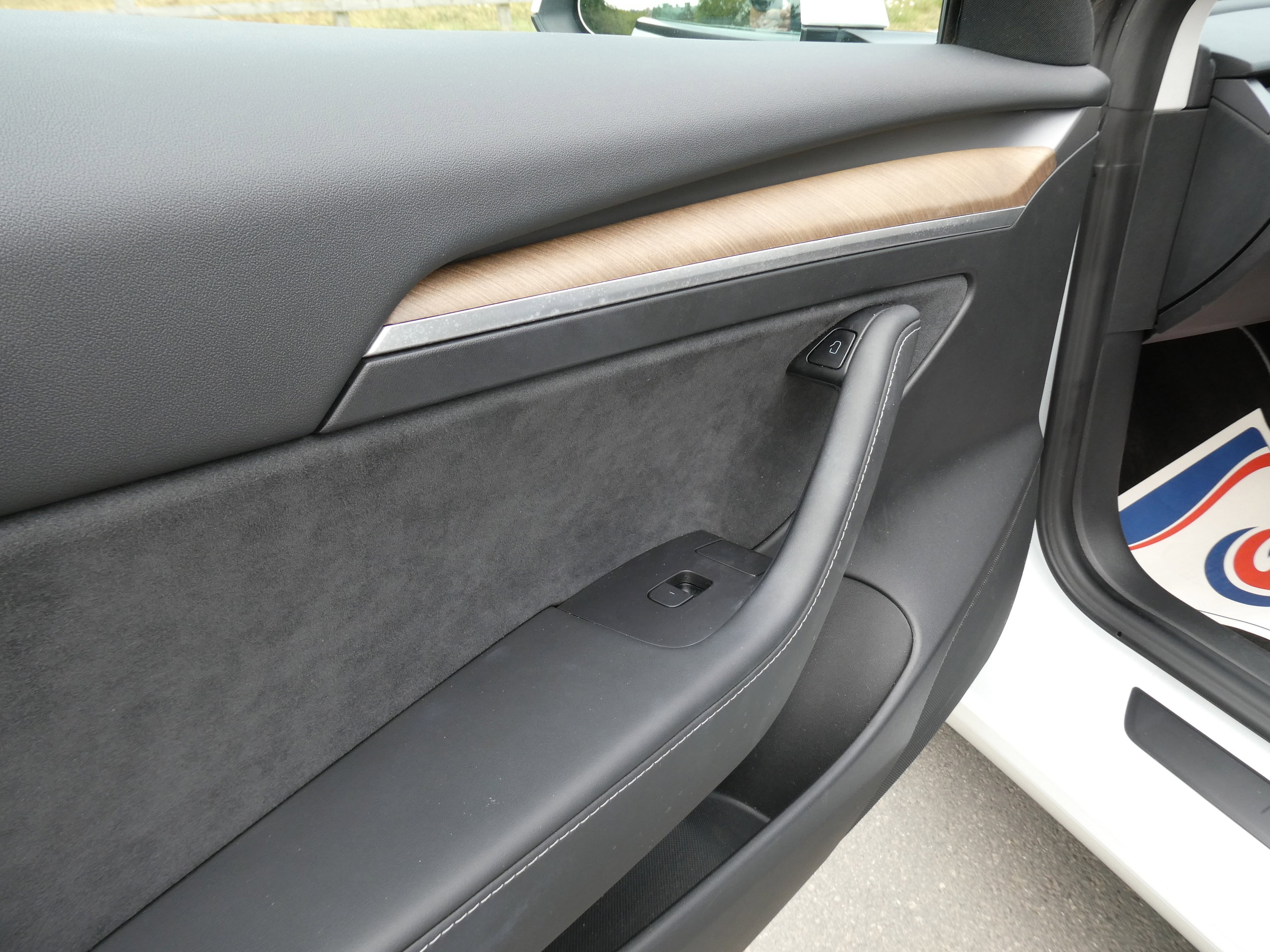 Tesla Model 3 Standard Range Plus Saloon 4dr Electric Auto RWD (241 bhp) 4dr Automatic 2021