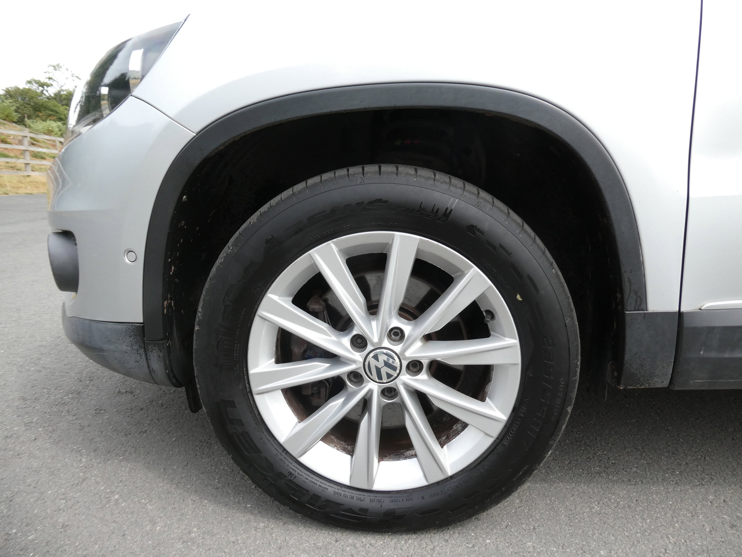 Volkswagen Tiguan 2.0 TDI BlueMotion Tech SE SUV 5dr Diesel Manual 4WD Euro 5 (s/s) (140 ps) 5dr Manual 2012
