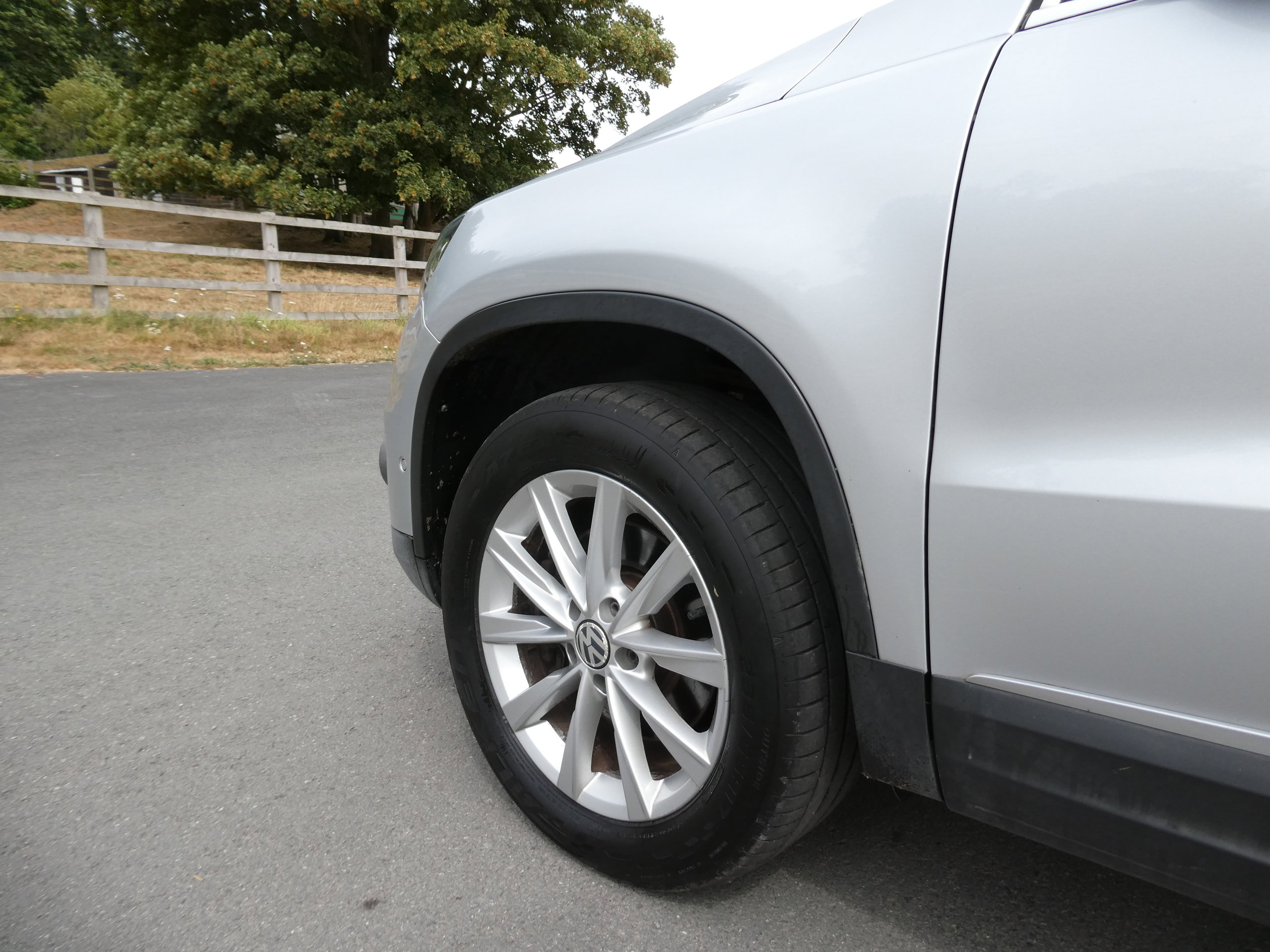 Volkswagen Tiguan 2.0 TDI BlueMotion Tech SE SUV 5dr Diesel Manual 4WD Euro 5 (s/s) (140 ps) 5dr Manual 2012