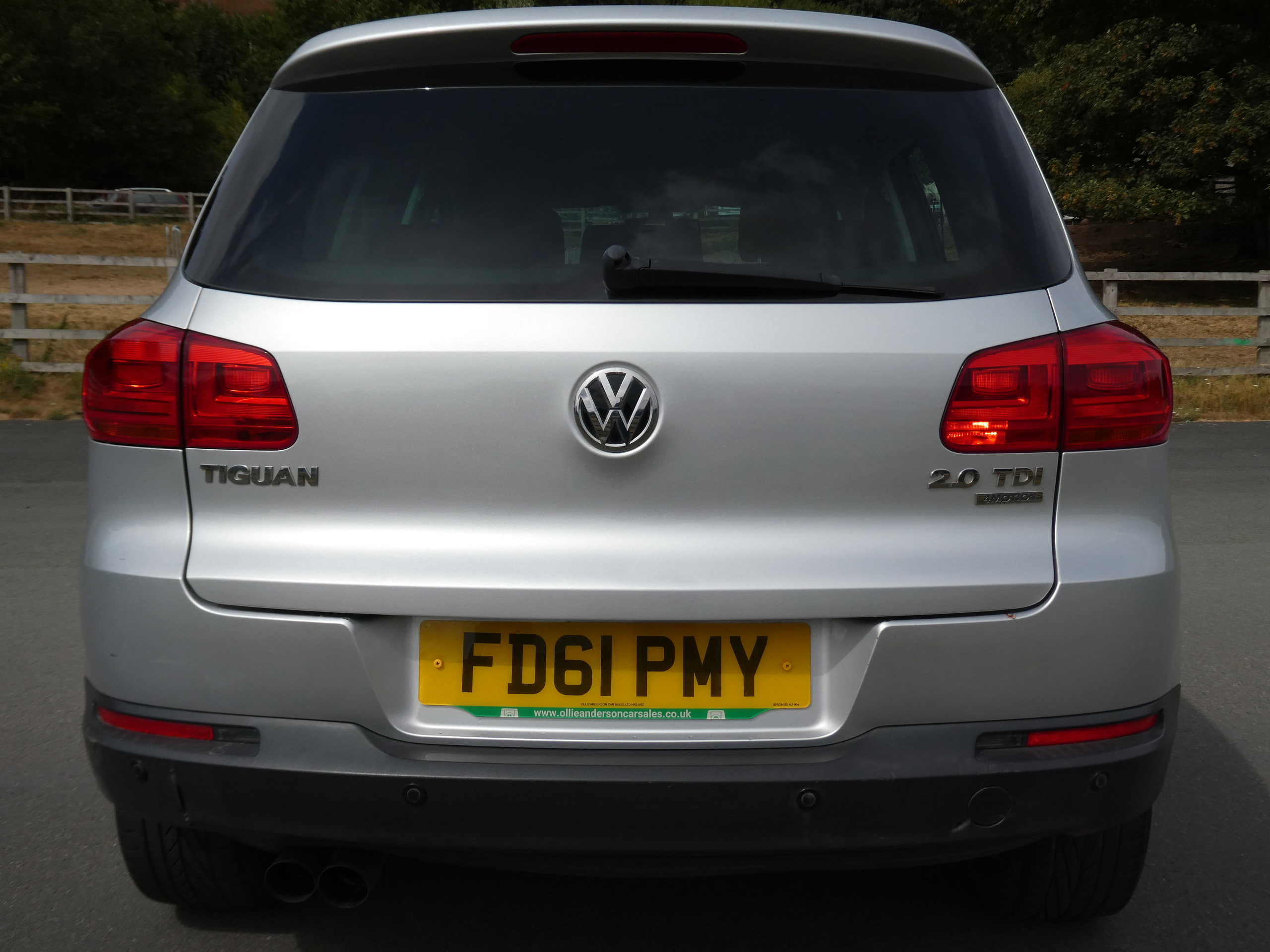 Volkswagen Tiguan 2.0 TDI BlueMotion Tech SE SUV 5dr Diesel Manual 4WD Euro 5 (s/s) (140 ps) 5dr Manual 2012