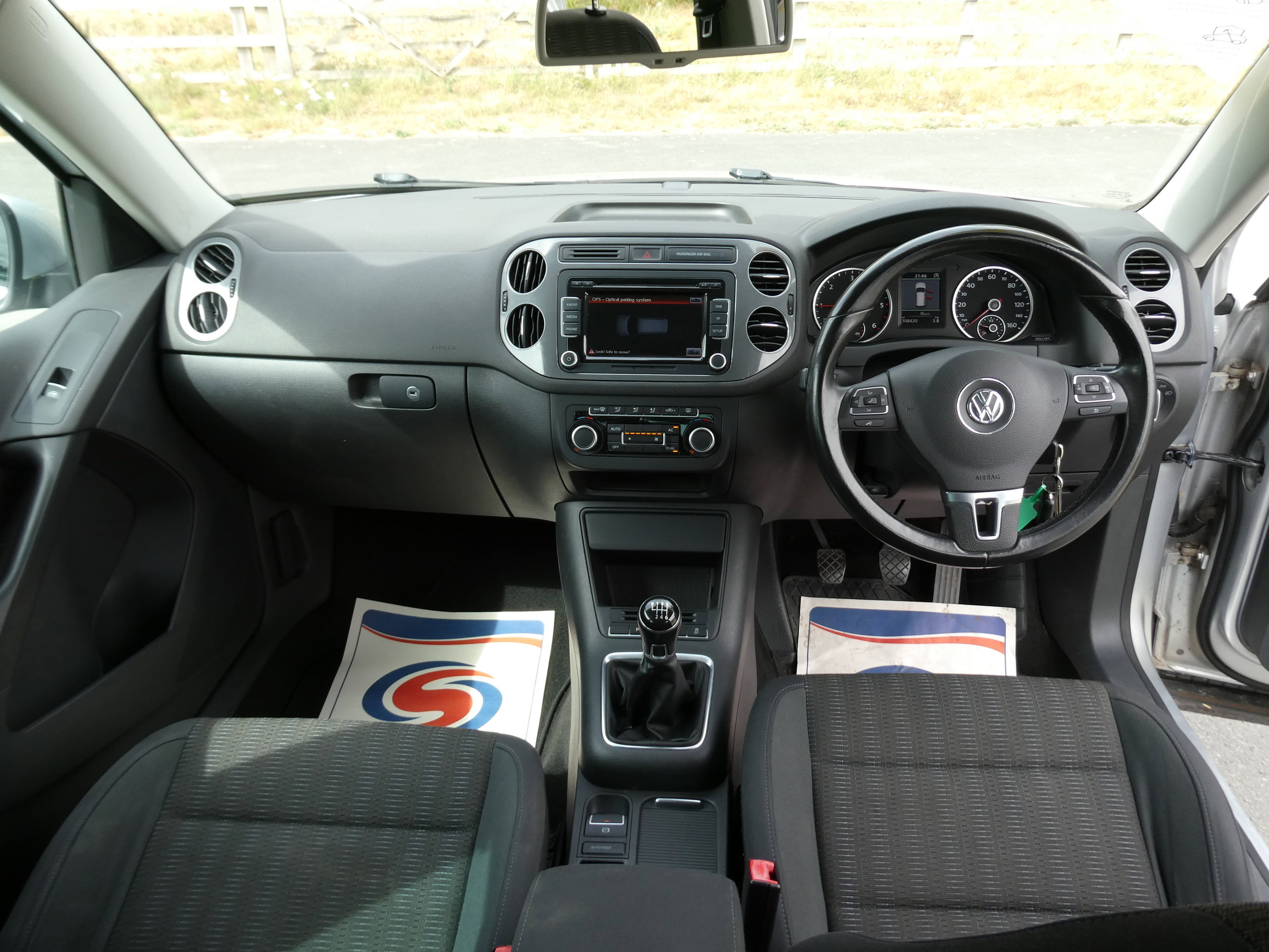 Volkswagen Tiguan 2.0 TDI BlueMotion Tech SE SUV 5dr Diesel Manual 4WD Euro 5 (s/s) (140 ps) 5dr Manual 2012