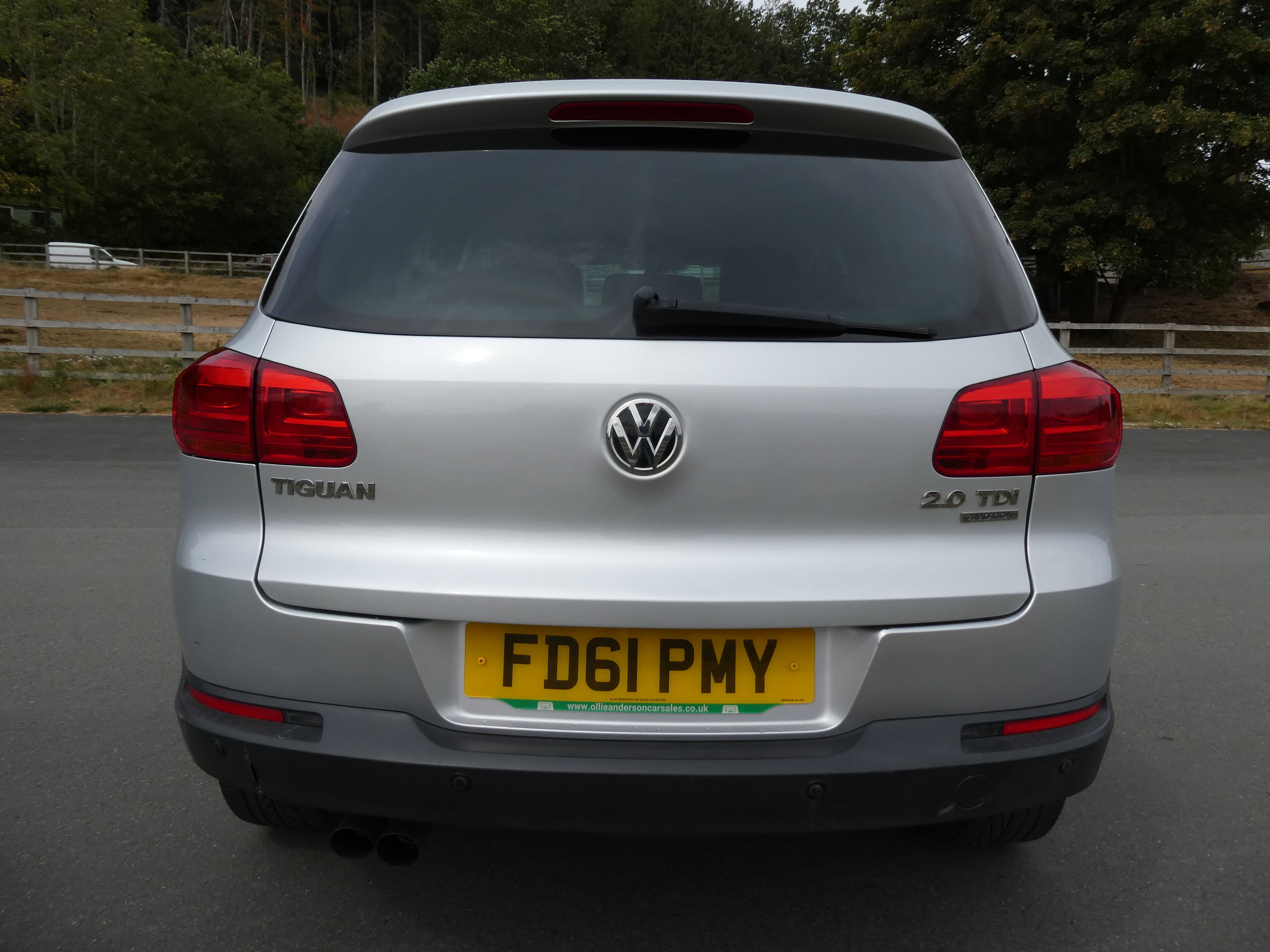 Volkswagen Tiguan 2.0 TDI BlueMotion Tech SE SUV 5dr Diesel Manual 4WD Euro 5 (s/s) (140 ps) 5dr Manual 2012
