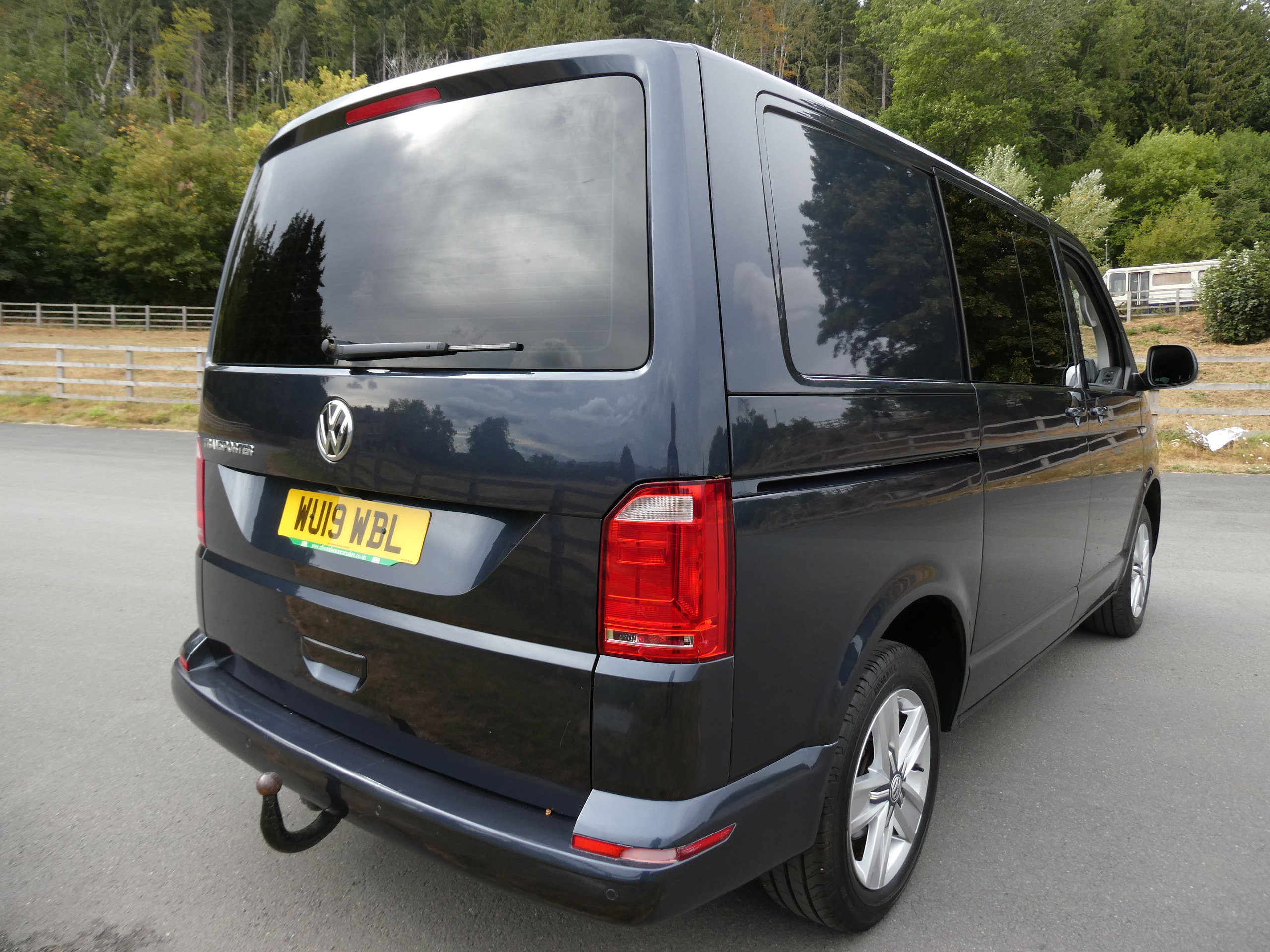 Volkswagen Transporter 2.0 TDI T32 BlueMotion Tech Highline Kombi Double Cab 5dr Diesel DSG FWD SWB Euro 6 (s/s) (150 ps) 5dr Automatic 2019