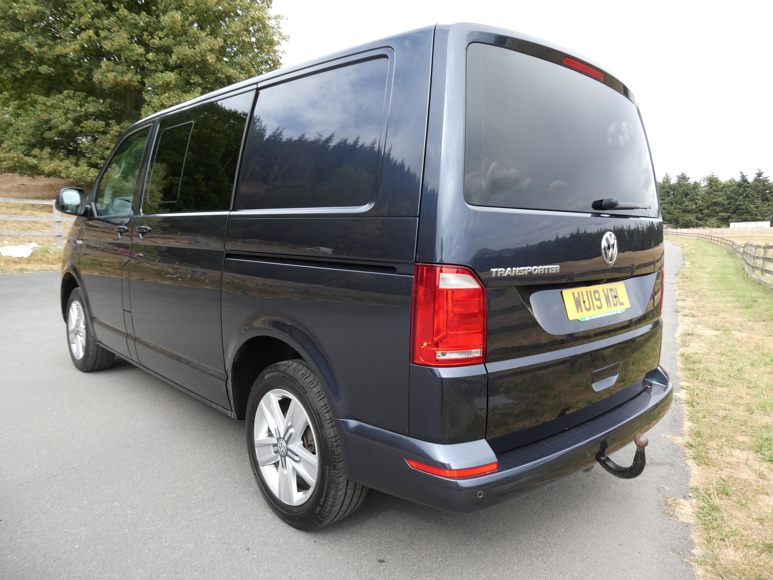 Volkswagen Transporter 2.0 TDI T32 BlueMotion Tech Highline Kombi Double Cab 5dr Diesel DSG FWD SWB Euro 6 (s/s) (150 ps) 5dr Automatic 2019