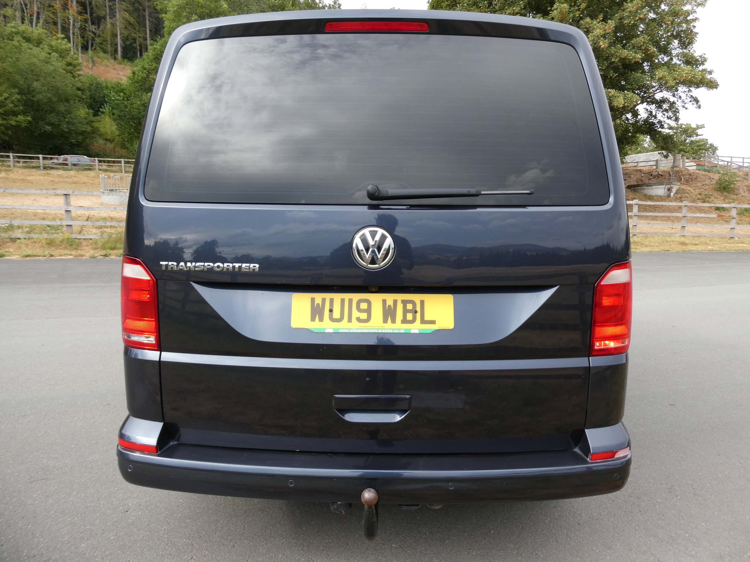 Volkswagen Transporter 2.0 TDI T32 BlueMotion Tech Highline Kombi Double Cab 5dr Diesel DSG FWD SWB Euro 6 (s/s) (150 ps) 5dr Automatic 2019