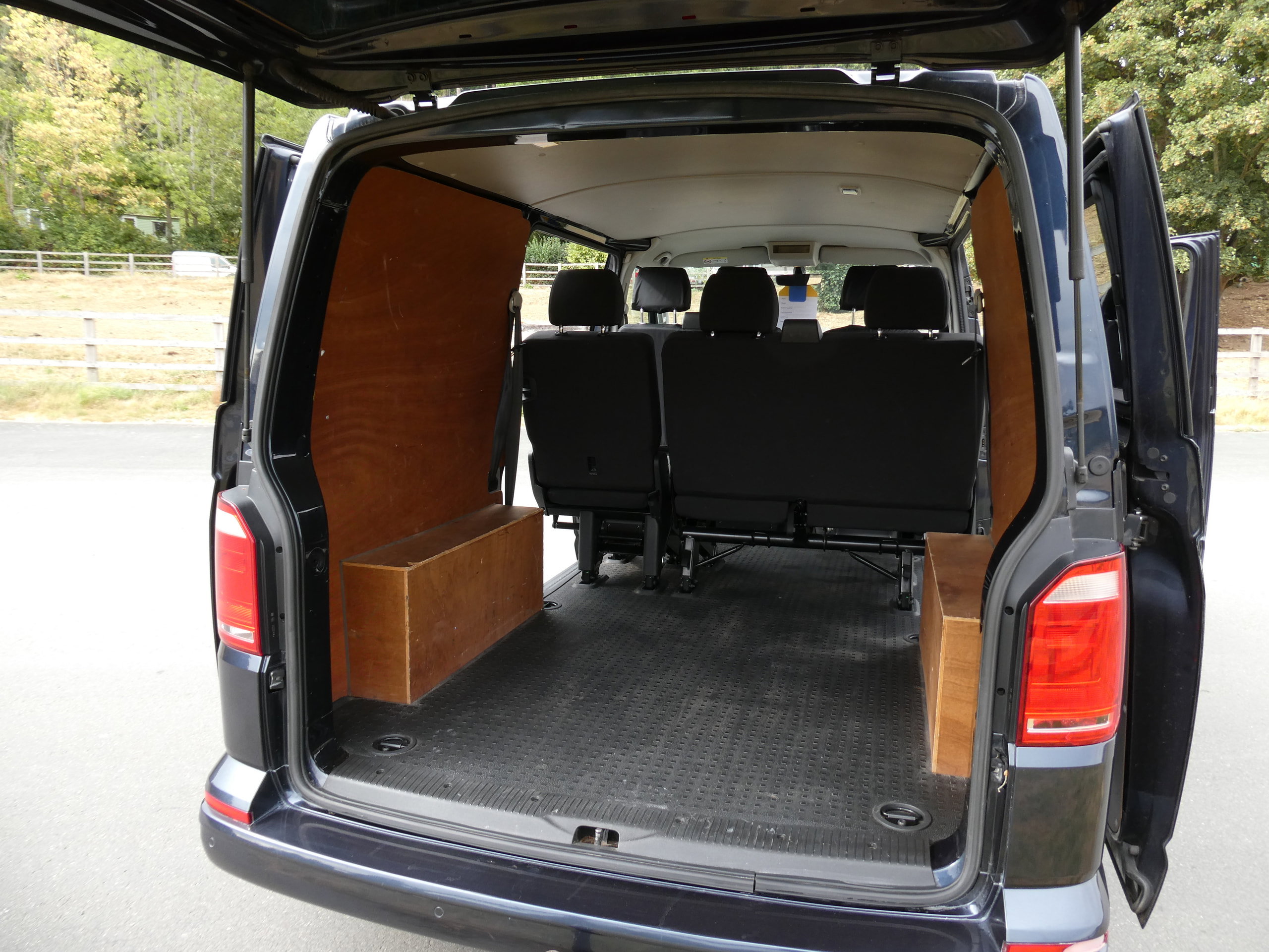 Volkswagen Transporter 2.0 TDI T32 BlueMotion Tech Highline Kombi Double Cab 5dr Diesel DSG FWD SWB Euro 6 (s/s) (150 ps) 5dr Automatic 2019