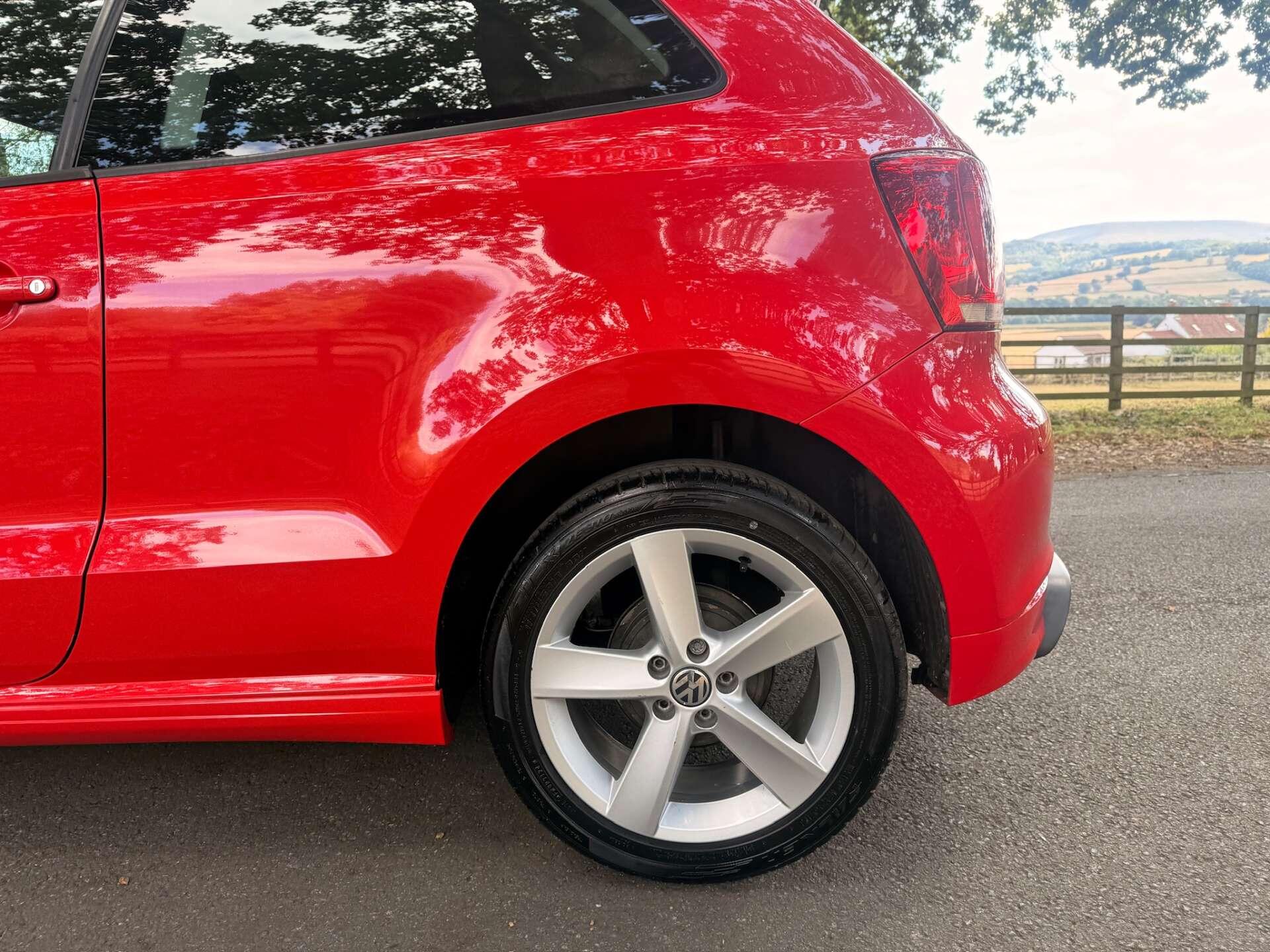Volkswagen Polo 1.2 Polo R-Line Style AC 3dr 3dr Manual 2026