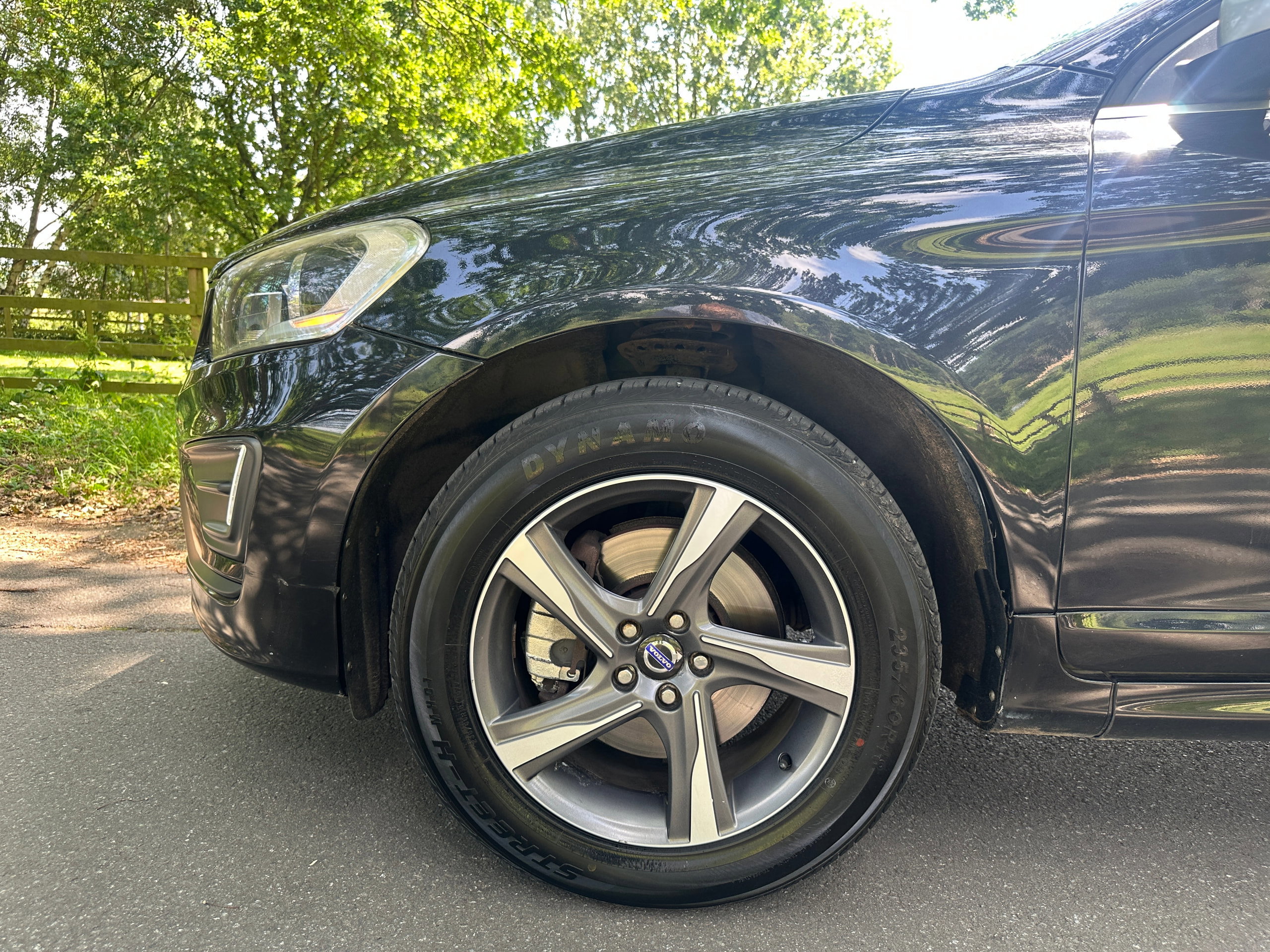 Volvo XC60 2.4 D5 R-Design Nav SUV 5dr Diesel Geartronic AWD Euro 5 (215 ps) 5dr Automatic 2013