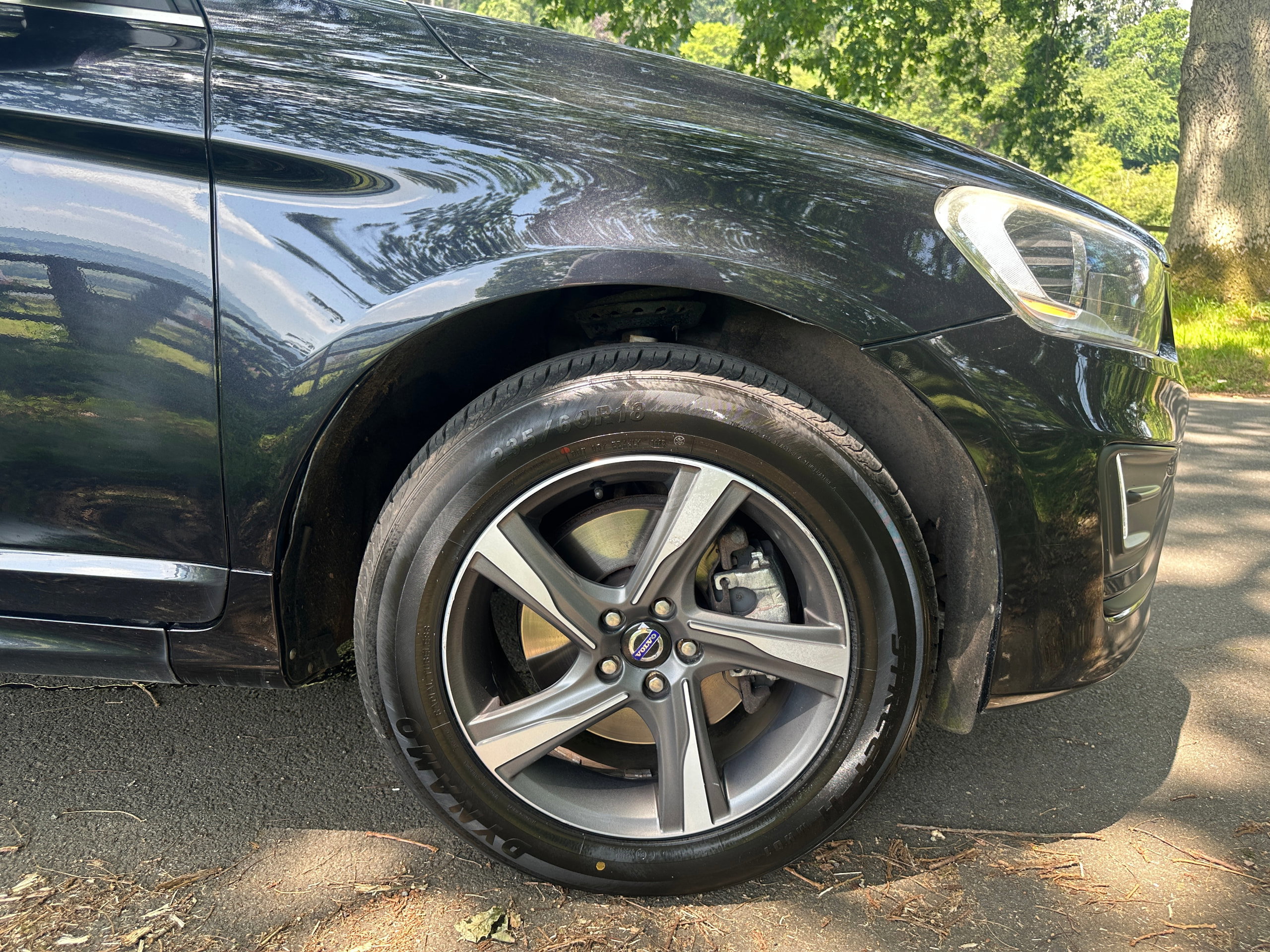 Volvo XC60 2.4 D5 R-Design Nav SUV 5dr Diesel Geartronic AWD Euro 5 (215 ps) 5dr Automatic 2013