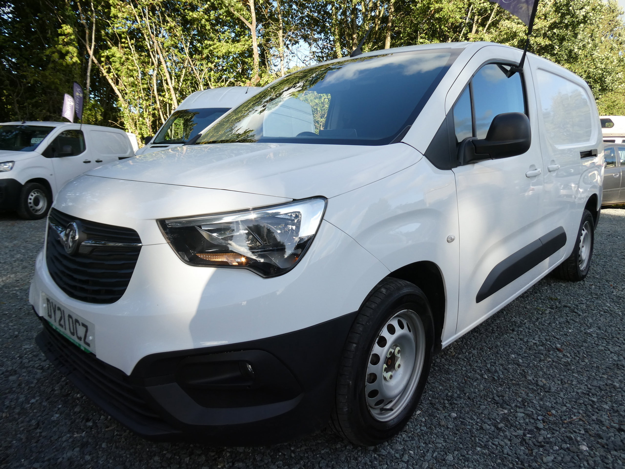 Vauxhall Combo 1.5 Turbo D 2300 Edition Panel Van 4dr Diesel Auto L2 H1 Euro 6 (s/s) (130 ps) 4dr Automatic 2021