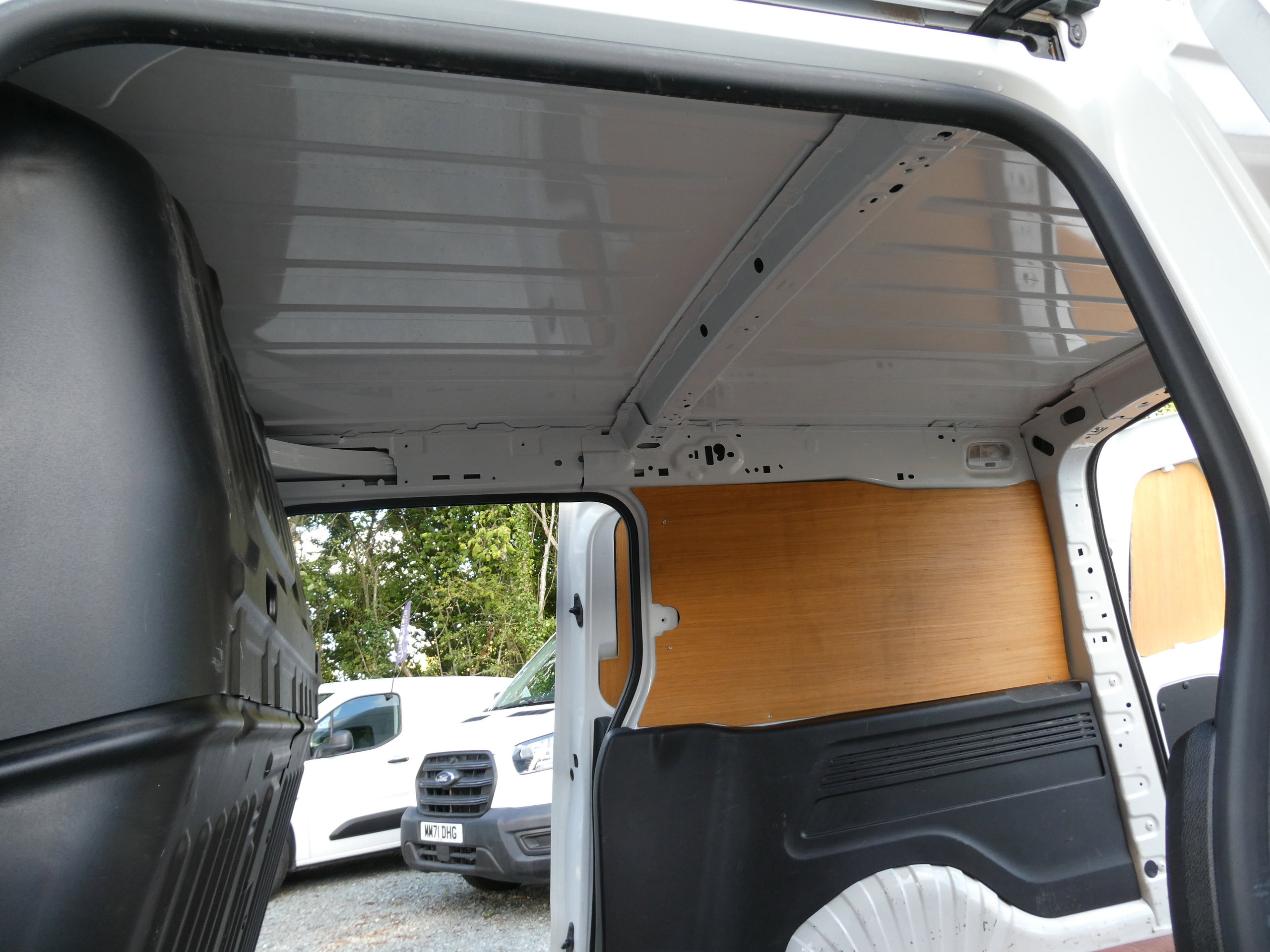 Vauxhall Combo 1.5 Turbo D 2300 Edition Panel Van 4dr Diesel Auto L2 H1 Euro 6 (s/s) (130 ps) 4dr Automatic 2021