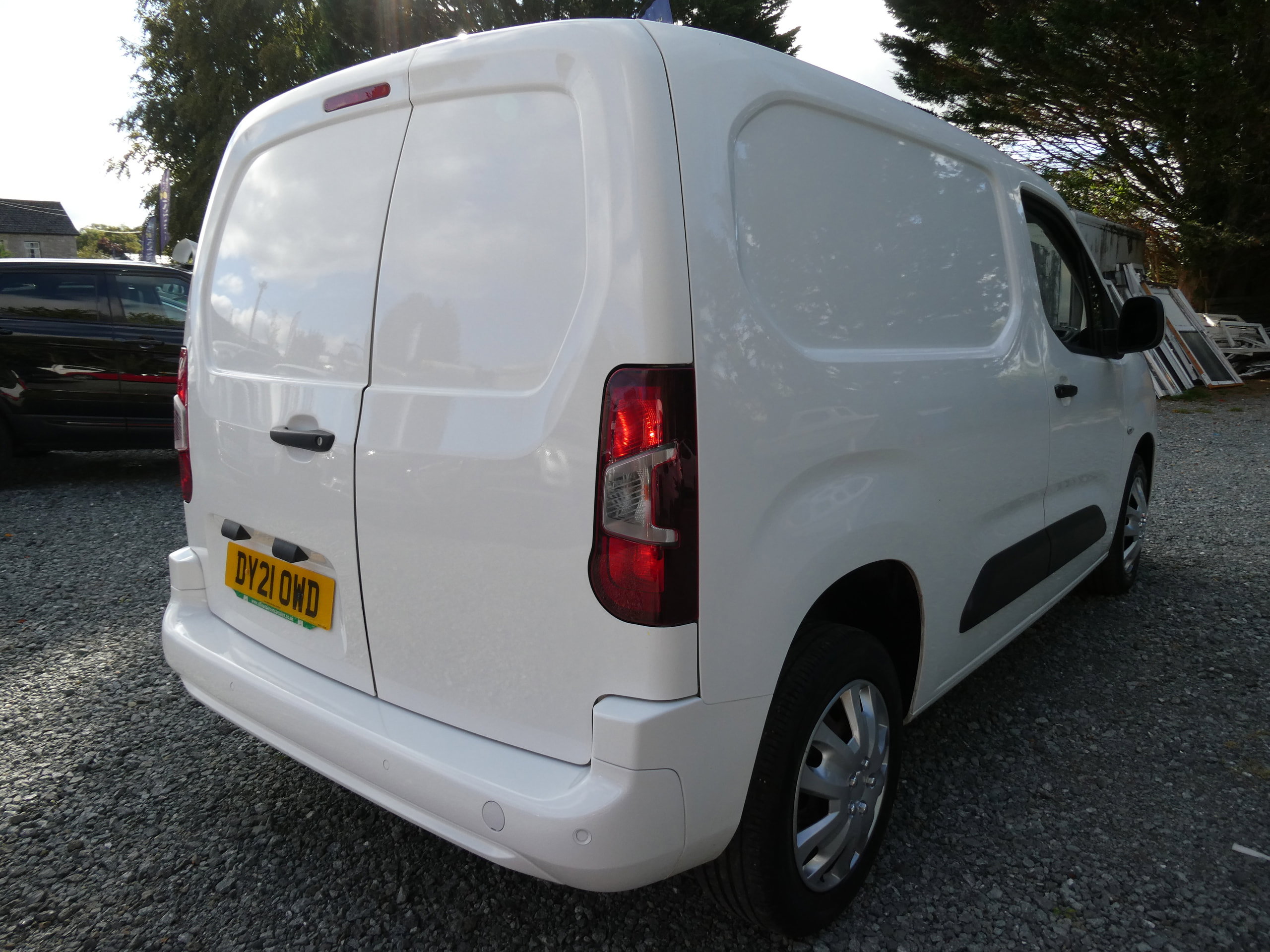 Vauxhall Combo 1.5 Turbo D 2300 Sportive Panel Van 4dr Diesel Manual L1 H1 Euro 6 (100 ps) 4dr Manual 2021