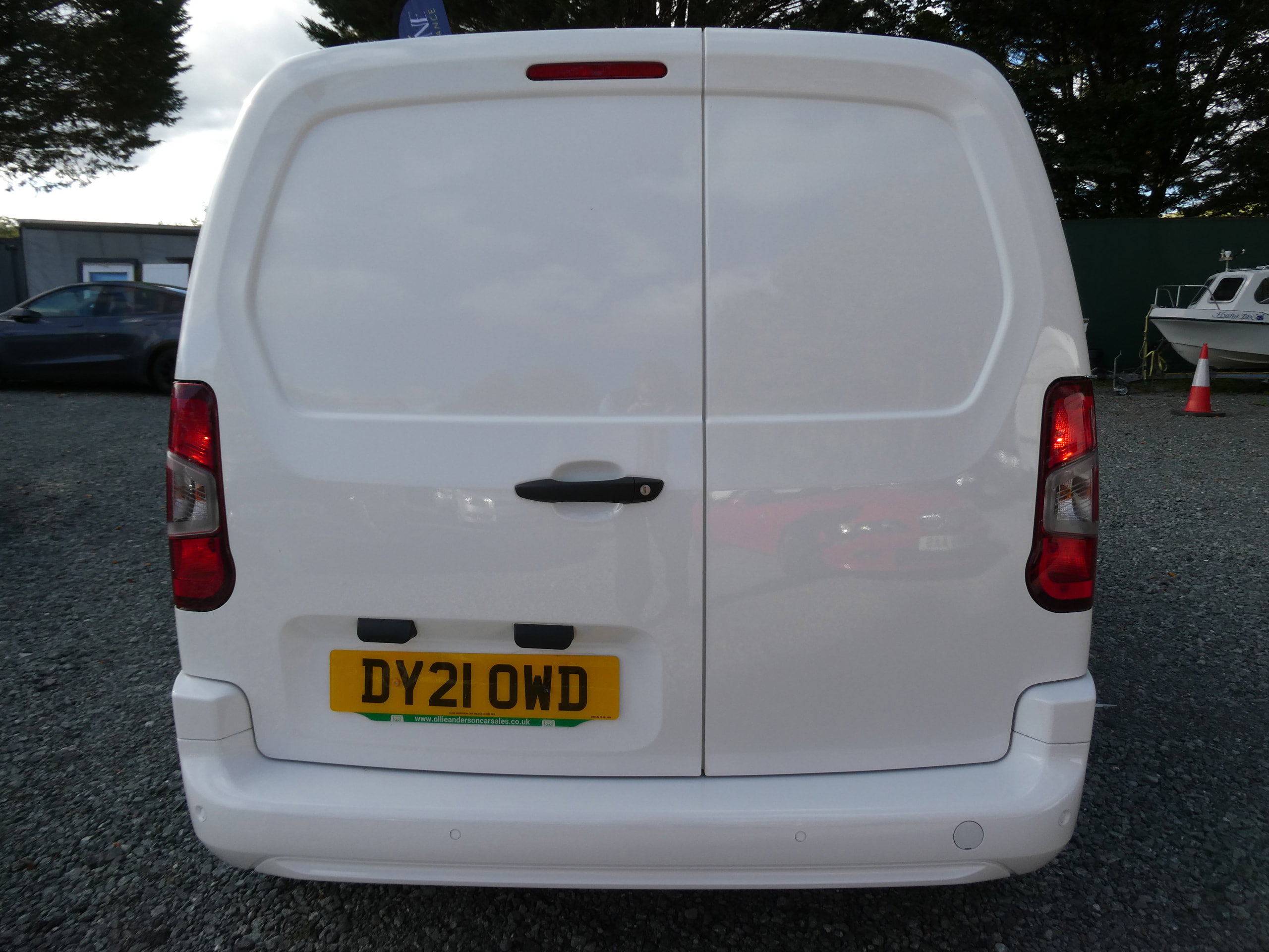 Vauxhall Combo 1.5 Turbo D 2300 Sportive Panel Van 4dr Diesel Manual L1 H1 Euro 6 (100 ps) 4dr Manual 2021