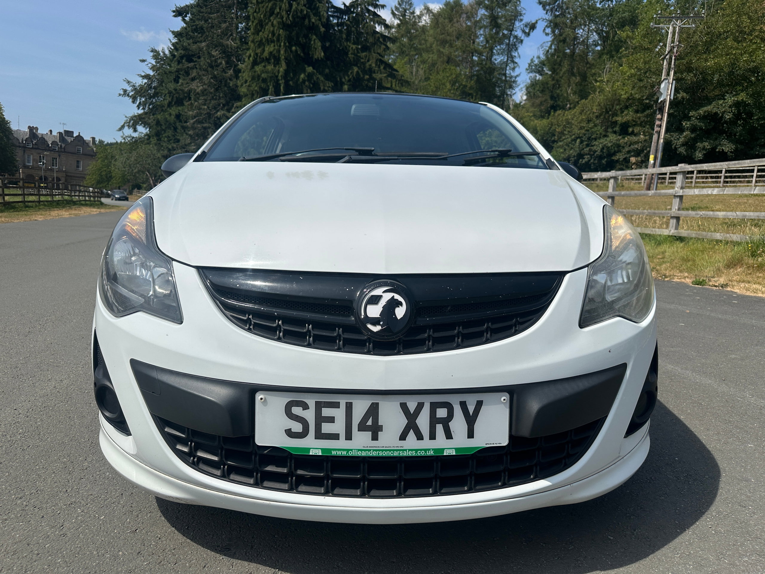 Vauxhall Corsa 1.2 16V Limited Edition Hatchback 3dr Petrol Manual Euro 5 (85 ps) 3dr Manual 2014