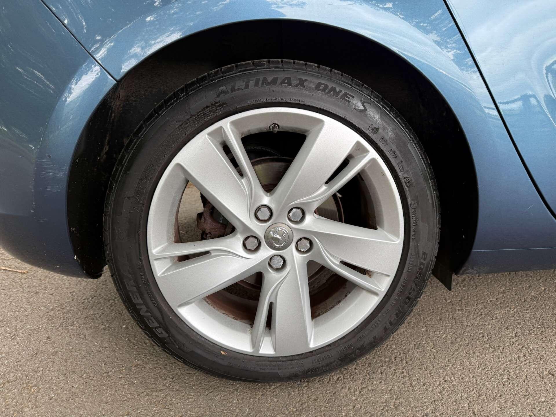 Vauxhall Astra 1.6 Astra SRI Auto 5dr 5dr Automatic 2026