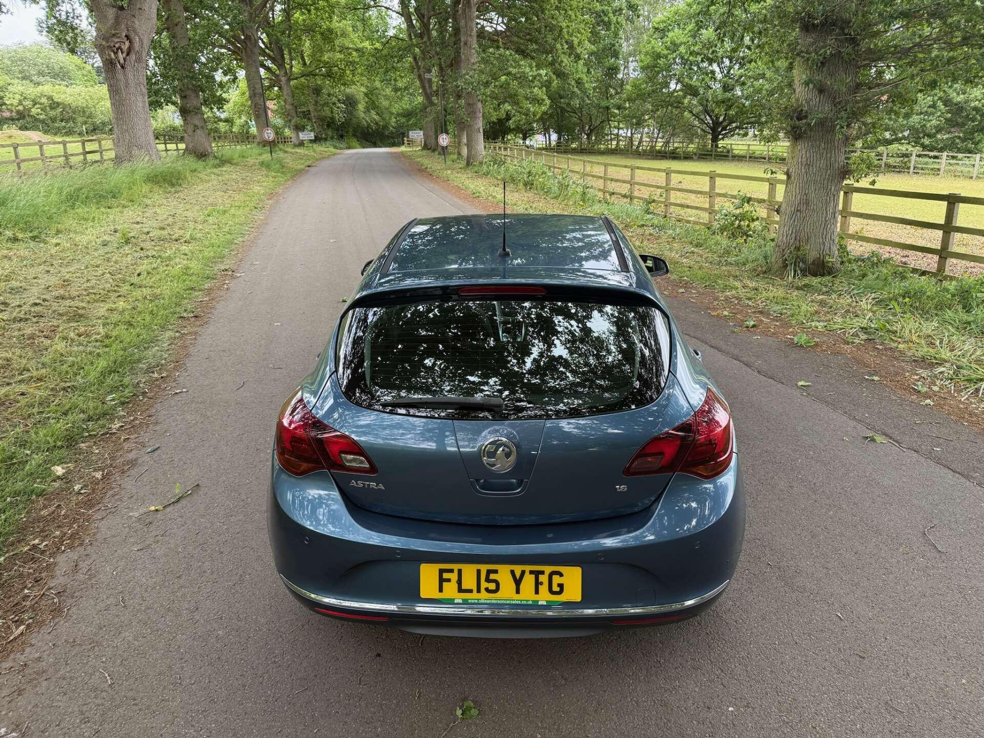 Vauxhall Astra 1.6 Astra SRI Auto 5dr 5dr Automatic 2026