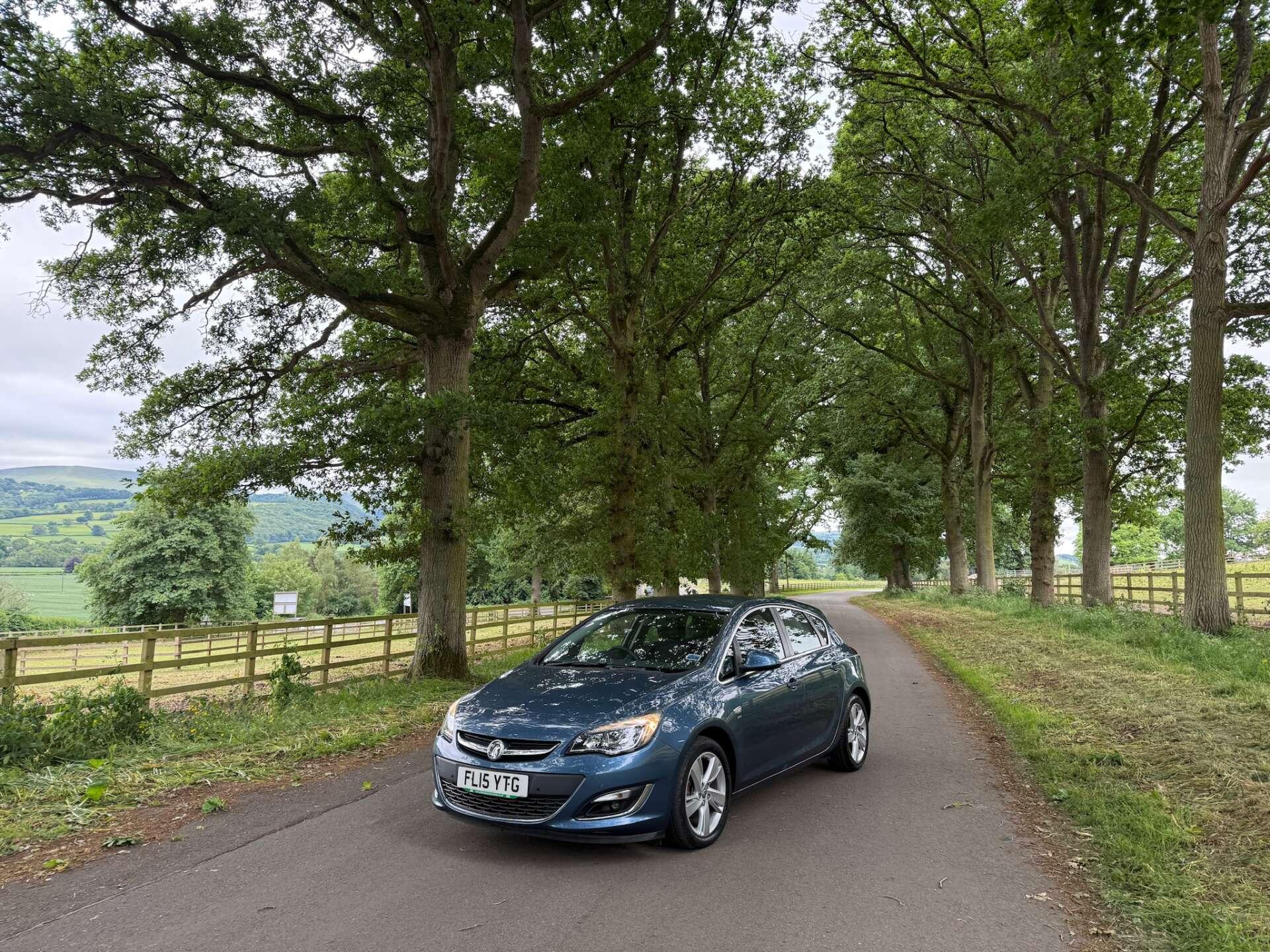 Vauxhall Astra 1.6 Astra SRI Auto 5dr 5dr Automatic 2026