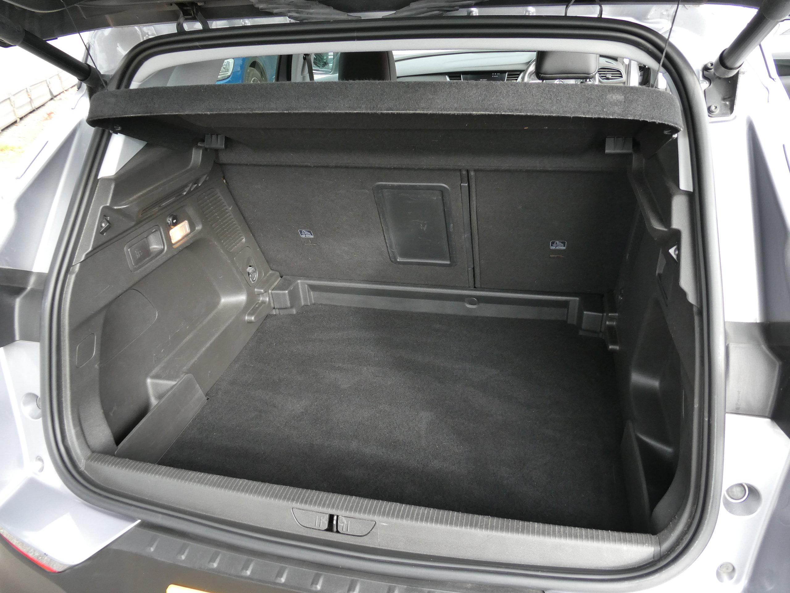 Vauxhall Grandland X 1.2 Turbo Sport Nav SUV 5dr Petrol Manual Euro 6 (s/s) (130 ps) 5dr Manual 2018
