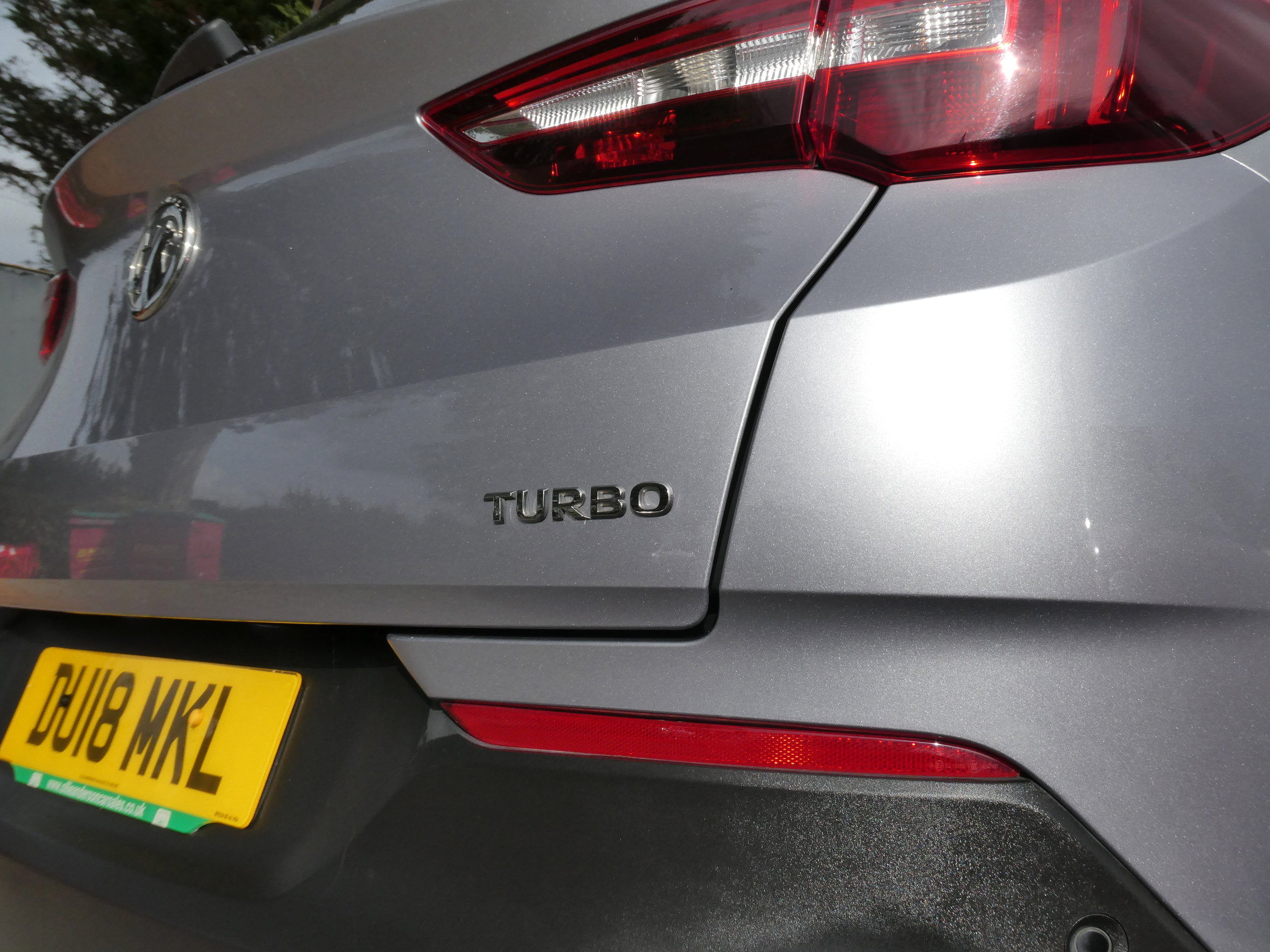 Vauxhall Grandland X 1.2 Turbo Sport Nav SUV 5dr Petrol Manual Euro 6 (s/s) (130 ps) 5dr Manual 2018