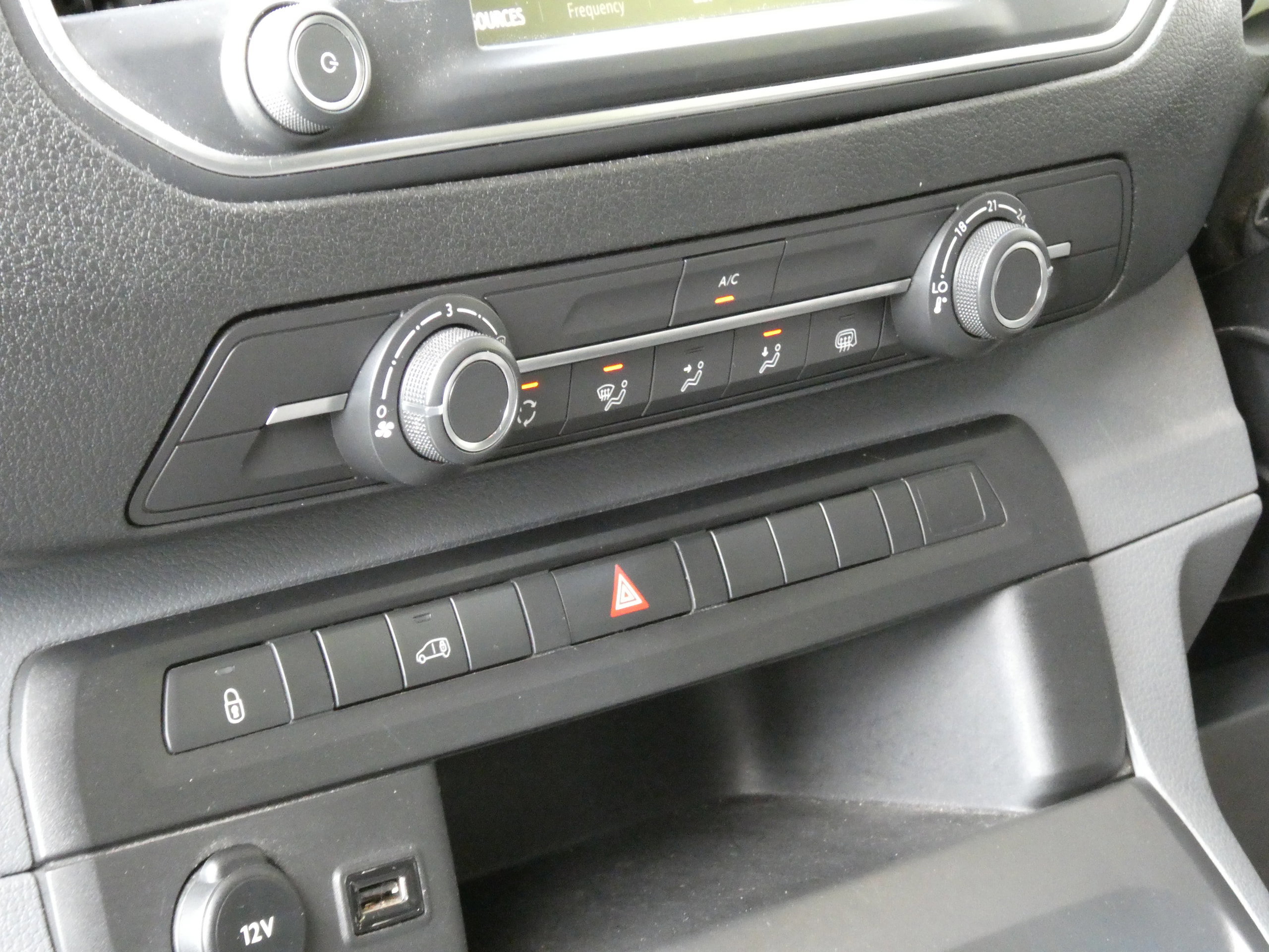 Vauxhall Vivaro 1.5 Turbo D 2900 Dynamic Panel Van 6dr Diesel Manual L2 H1 Euro 6 (s/s) (100 ps) 6dr Manual 2022