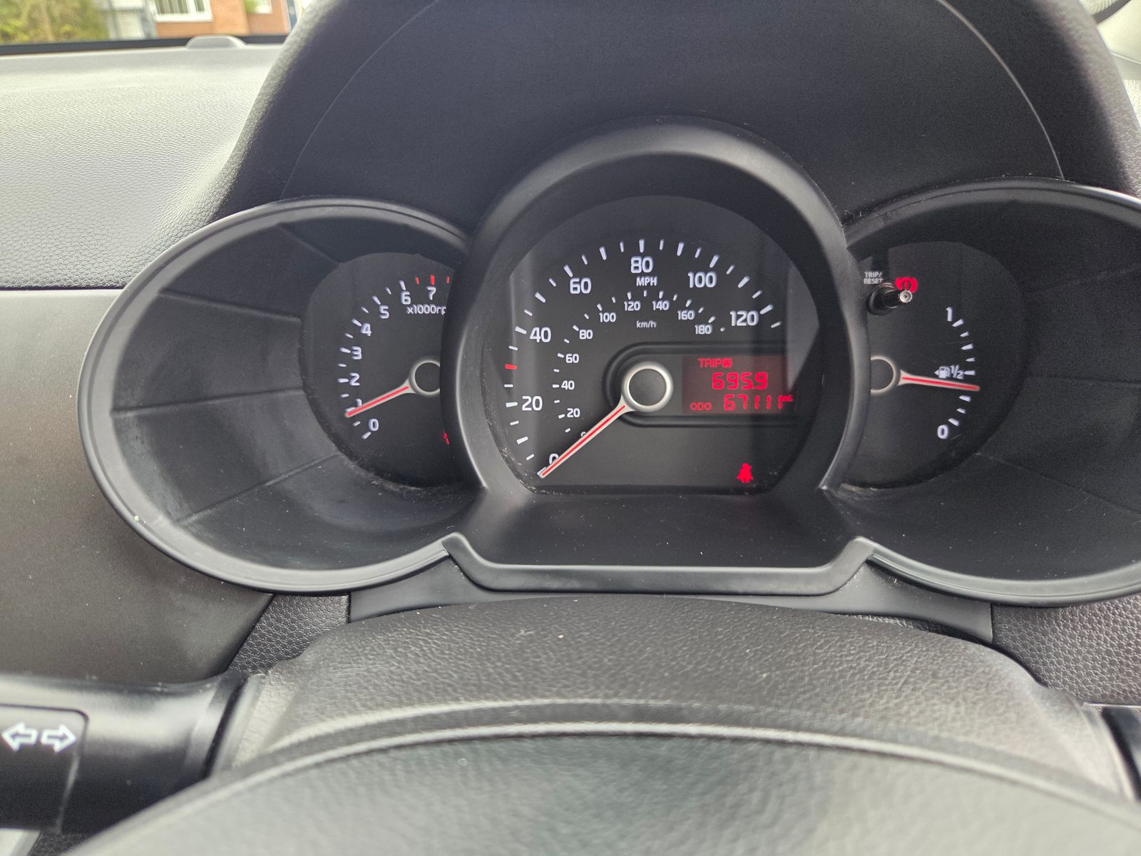 Kia Picanto 1.0 1 Hatchback 5dr Petrol Manual Euro 5 (68 bhp) 5dr Manual 2026