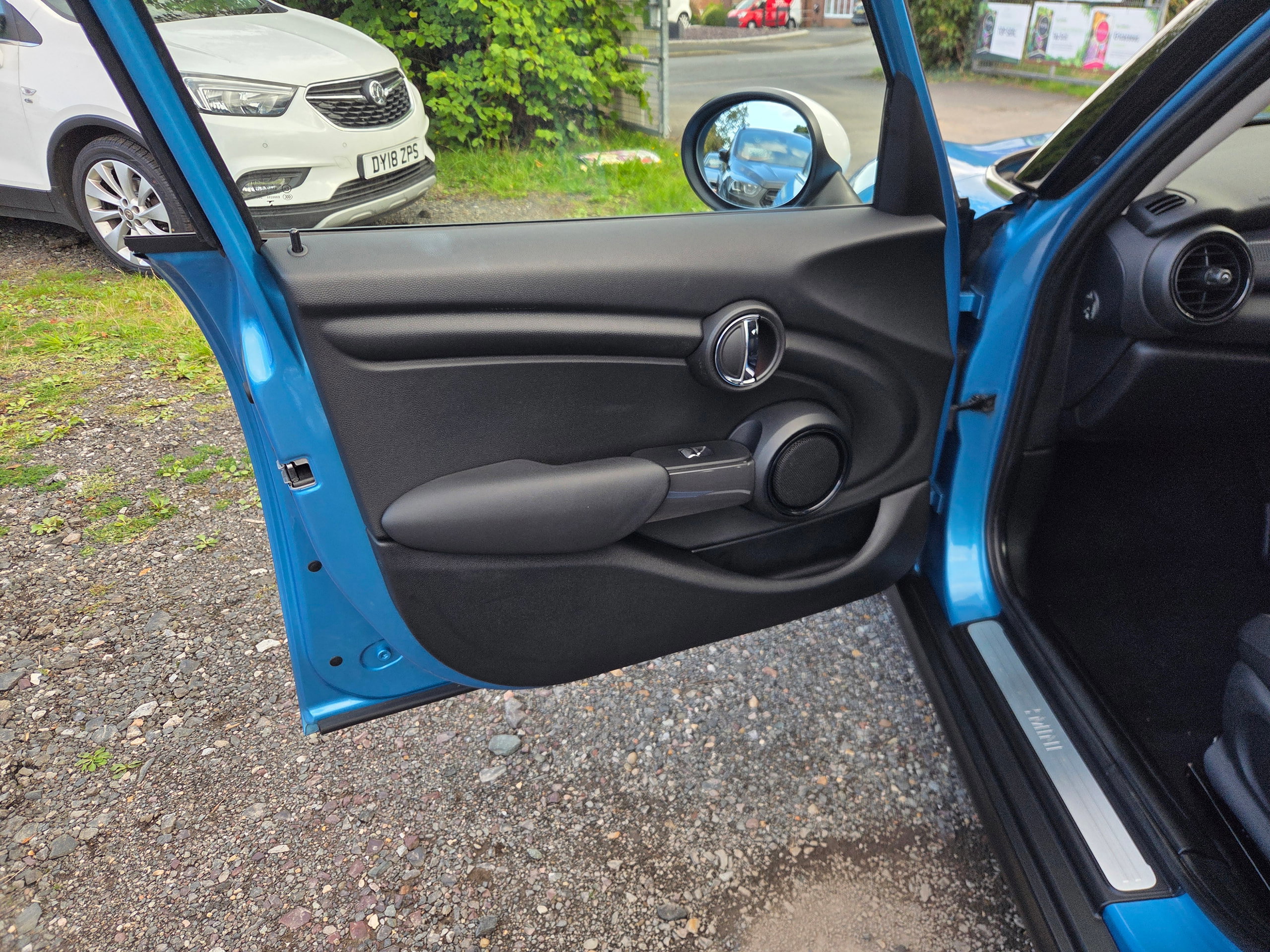 MINI Hatch 1.5 Cooper D Hatchback 5dr Diesel Manual Euro 6 (s/s) (116 ps) 5dr Manual 2026