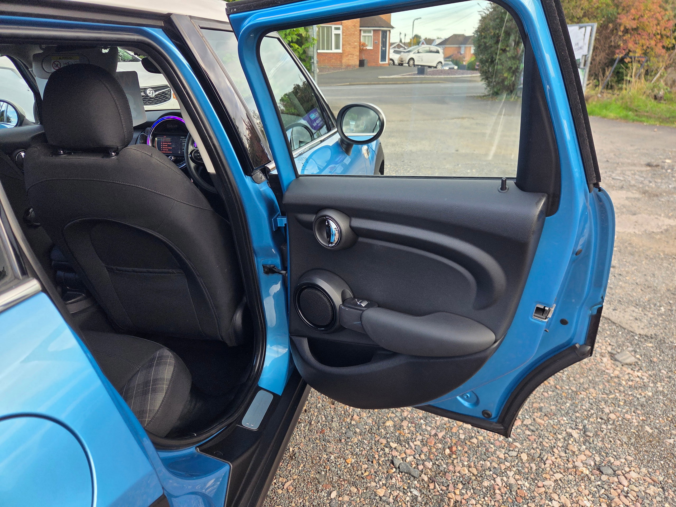 MINI Hatch 1.5 Cooper D Hatchback 5dr Diesel Manual Euro 6 (s/s) (116 ps) 5dr Manual 2026