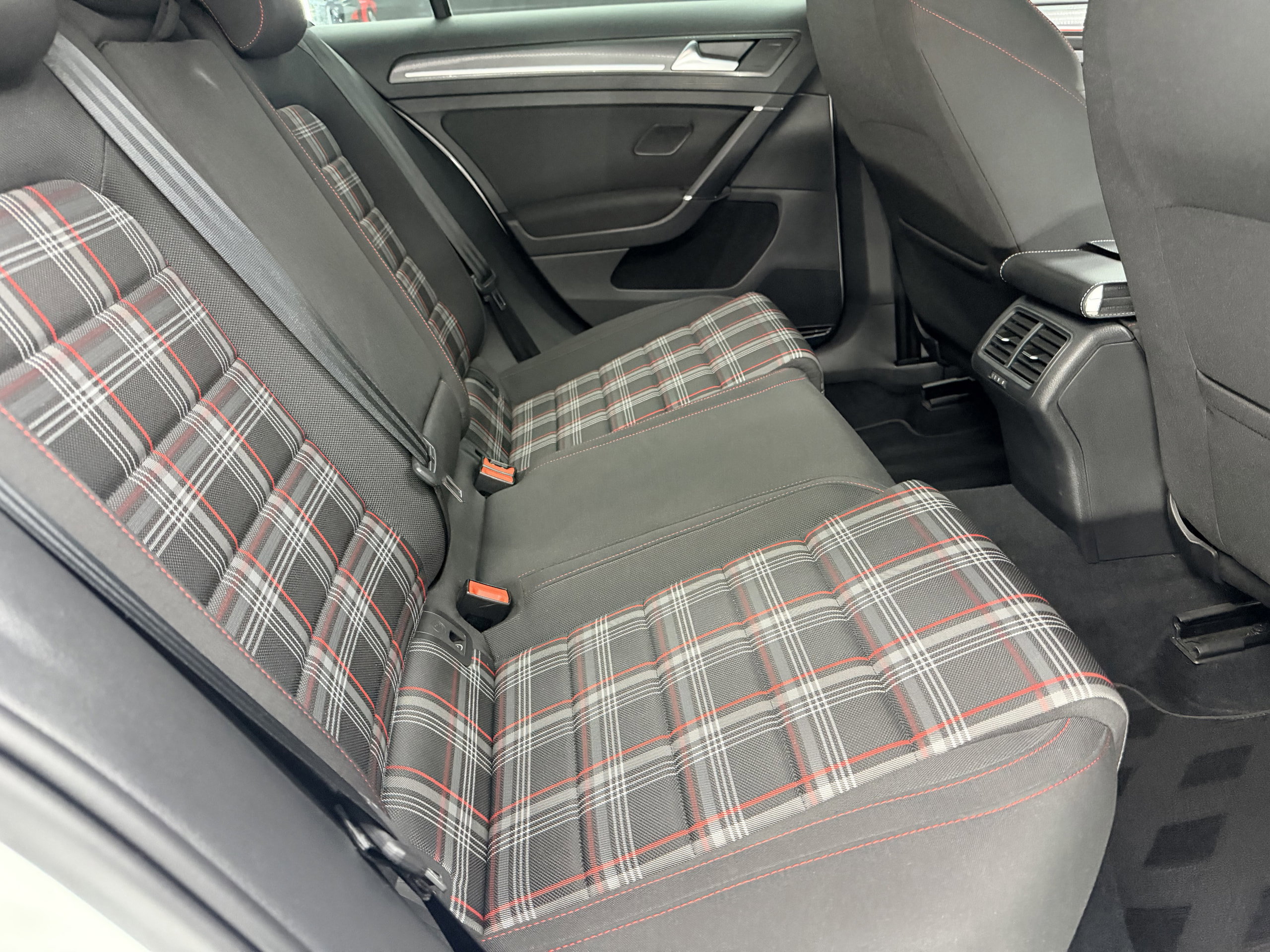 Volkswagen Golf 2.0 TSI GPF GTI Performance Hatchback 5dr Petrol DSG Euro 6 (s/s) (245 ps) 5dr Automatic 2026