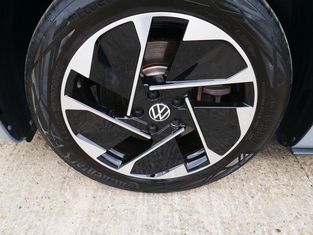 Volkswagen ID.3 Pro Performance 58kWh Family Hatchback 5dr Electric Auto (204 ps) 5dr Automatic 2026
