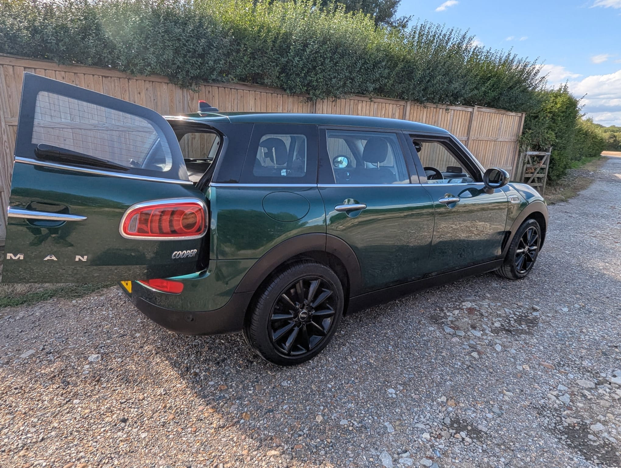 MINI Clubman 1.5 Cooper Estate 6dr Petrol Auto Euro 6 (s/s) (136 ps) 5dr Automatic 2026